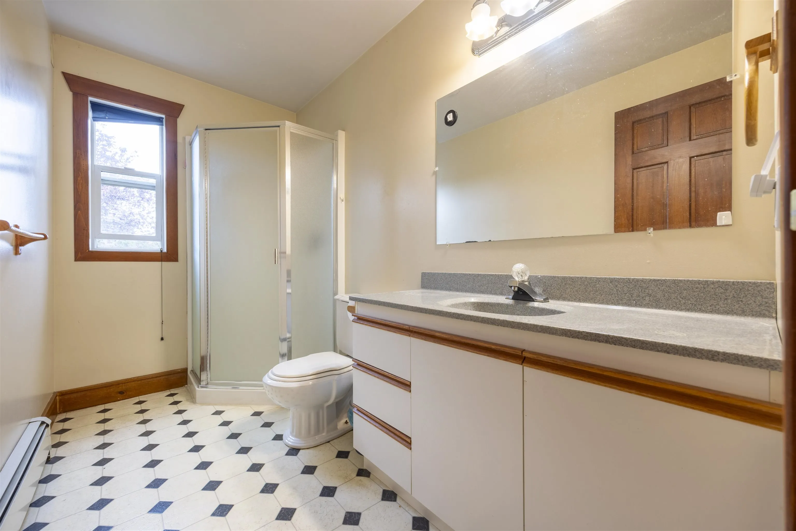 607 Eighteenth Street