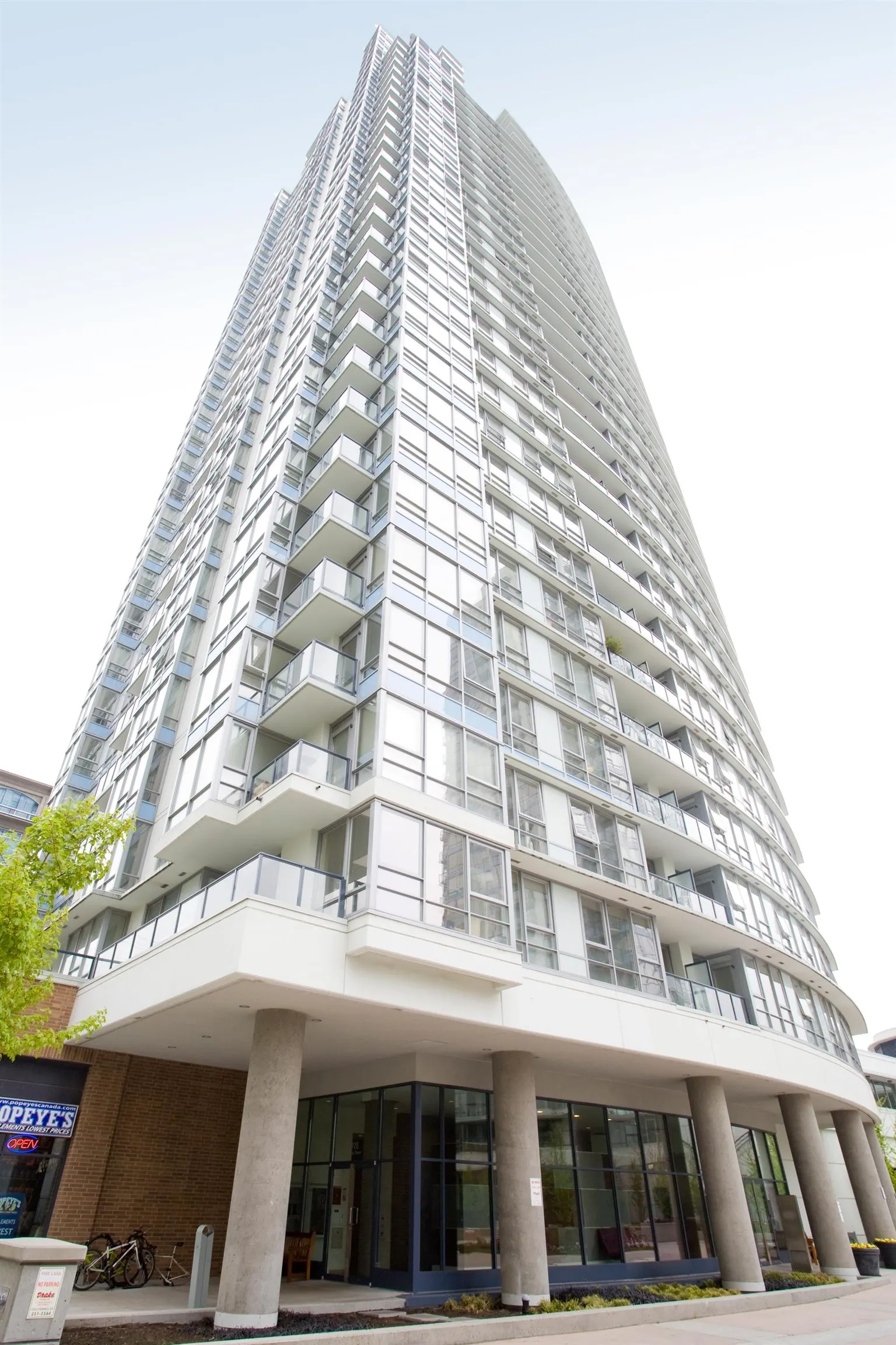 706 928 Beatty Street