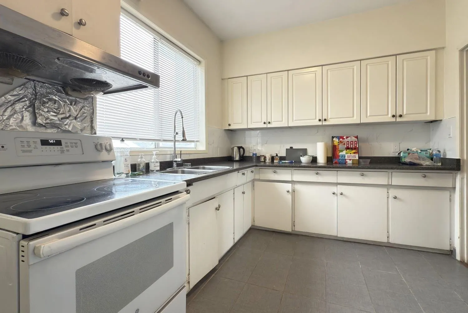 135 E 47th Avenue