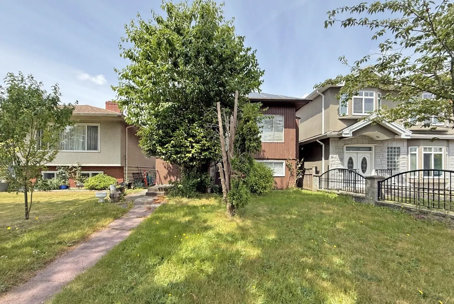 135 E 47th Avenue