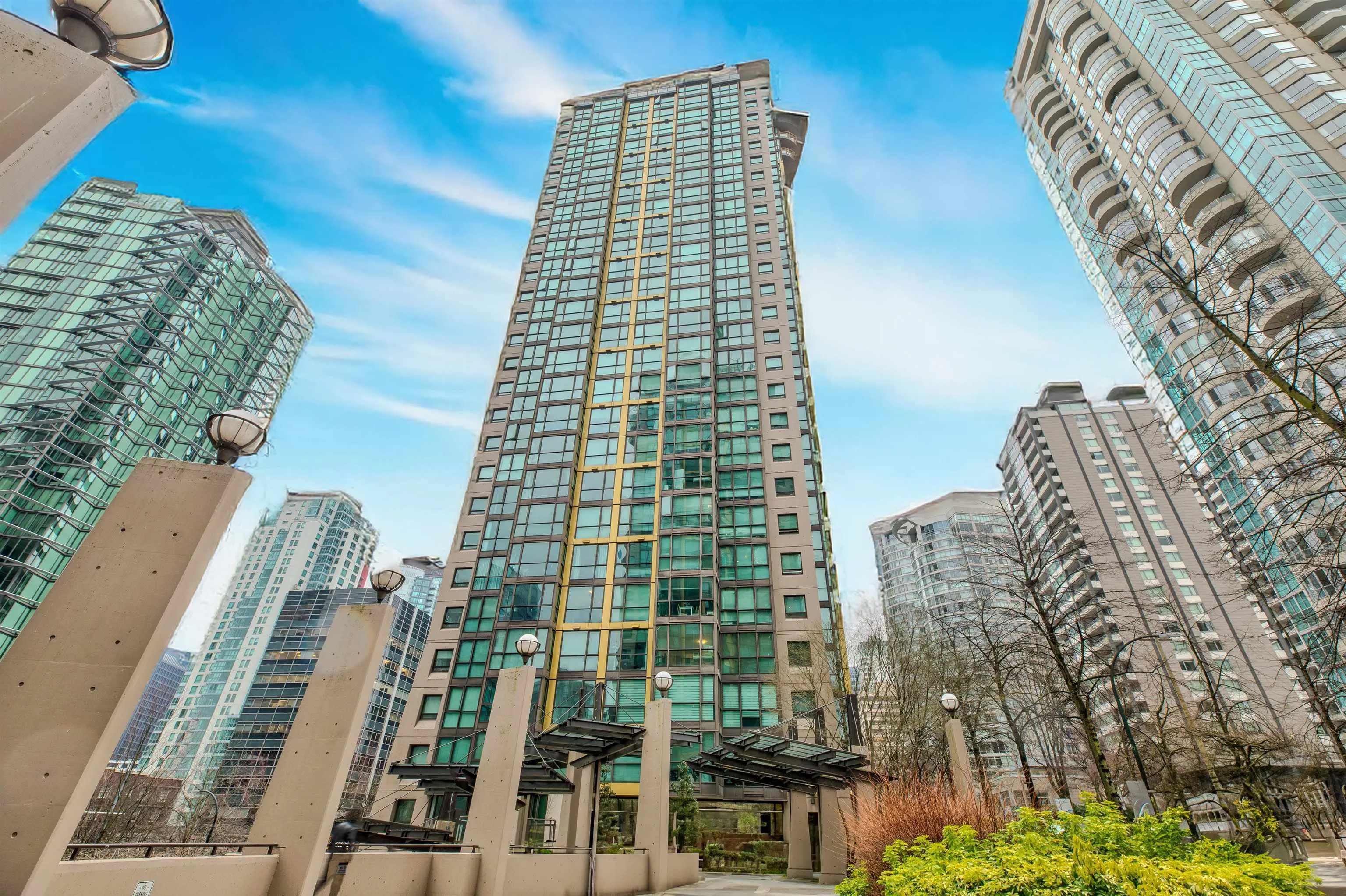 2602 1331 Alberni Street
