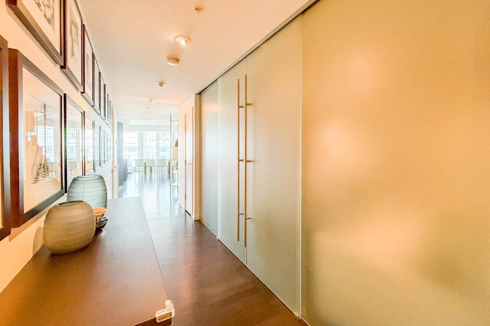 3007 1011 W Cordova Street
