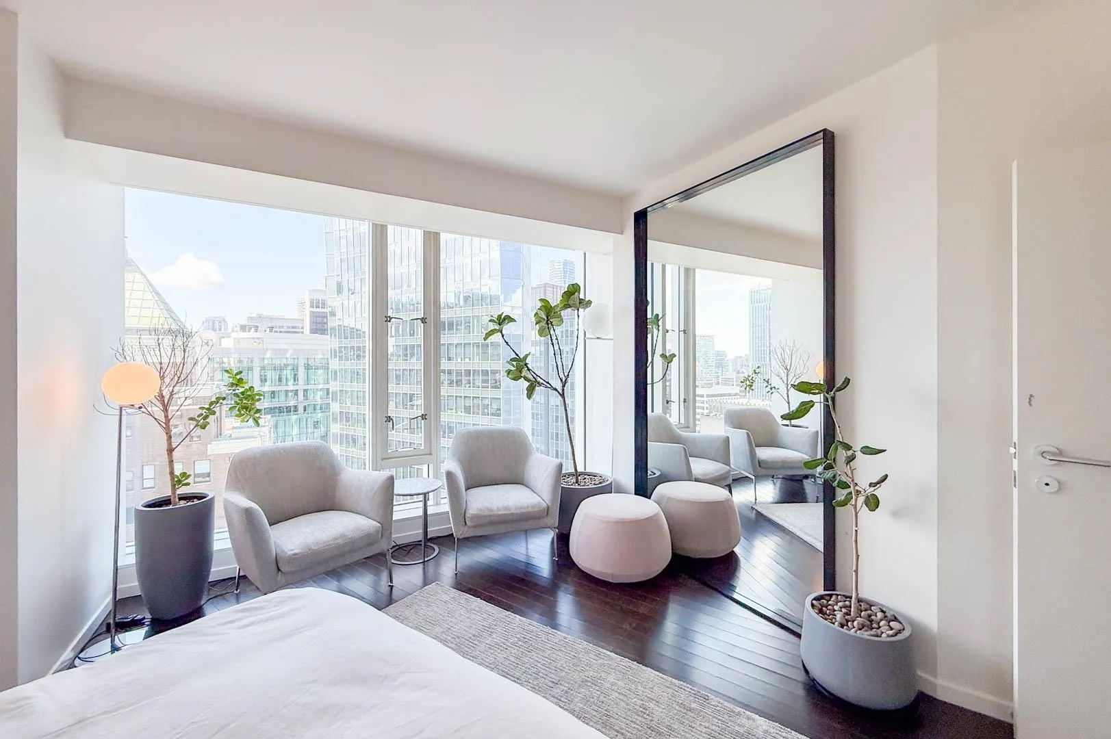 3007 1011 W Cordova Street