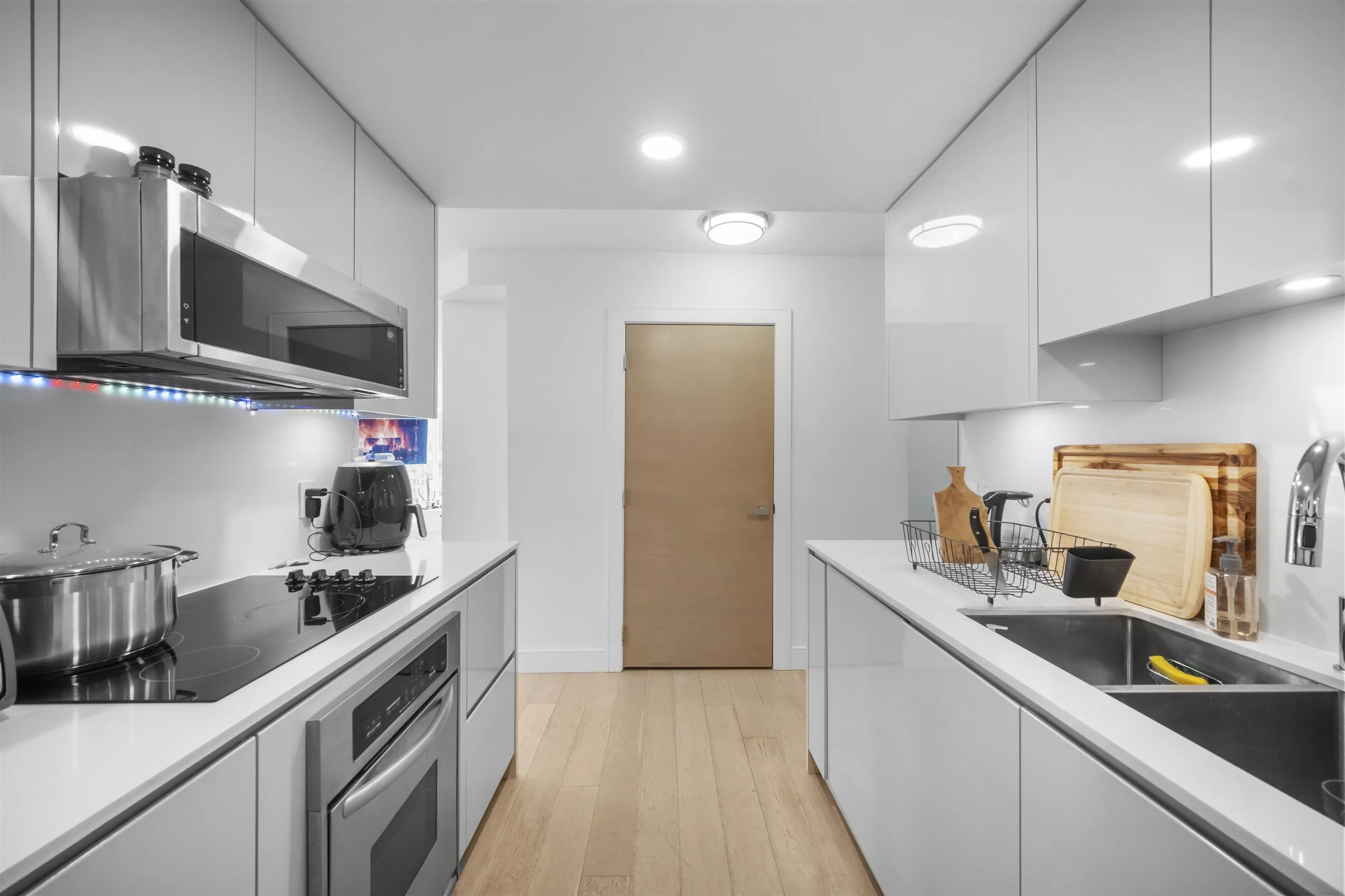 2906 1008 Cambie Street