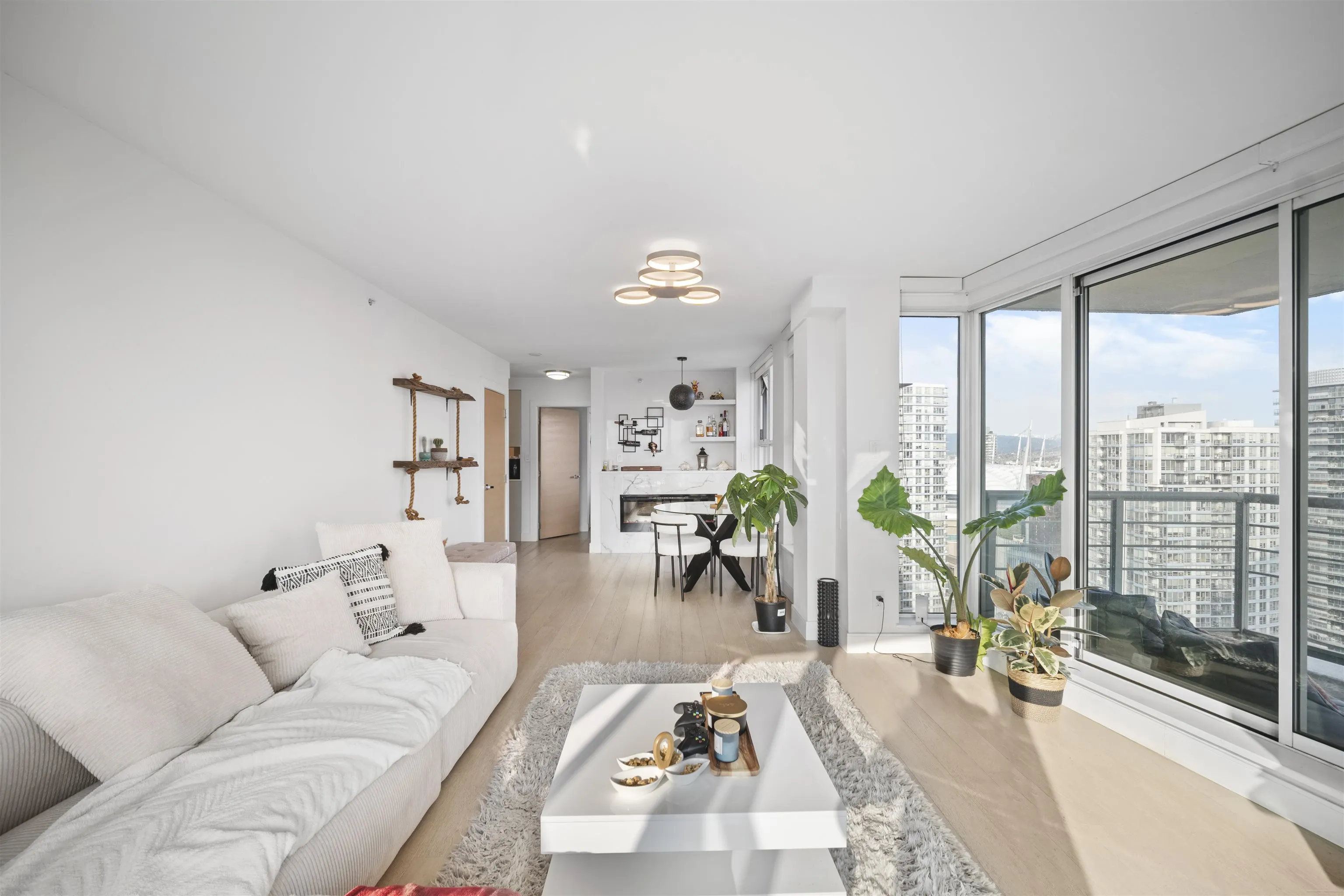 2906 1008 Cambie Street