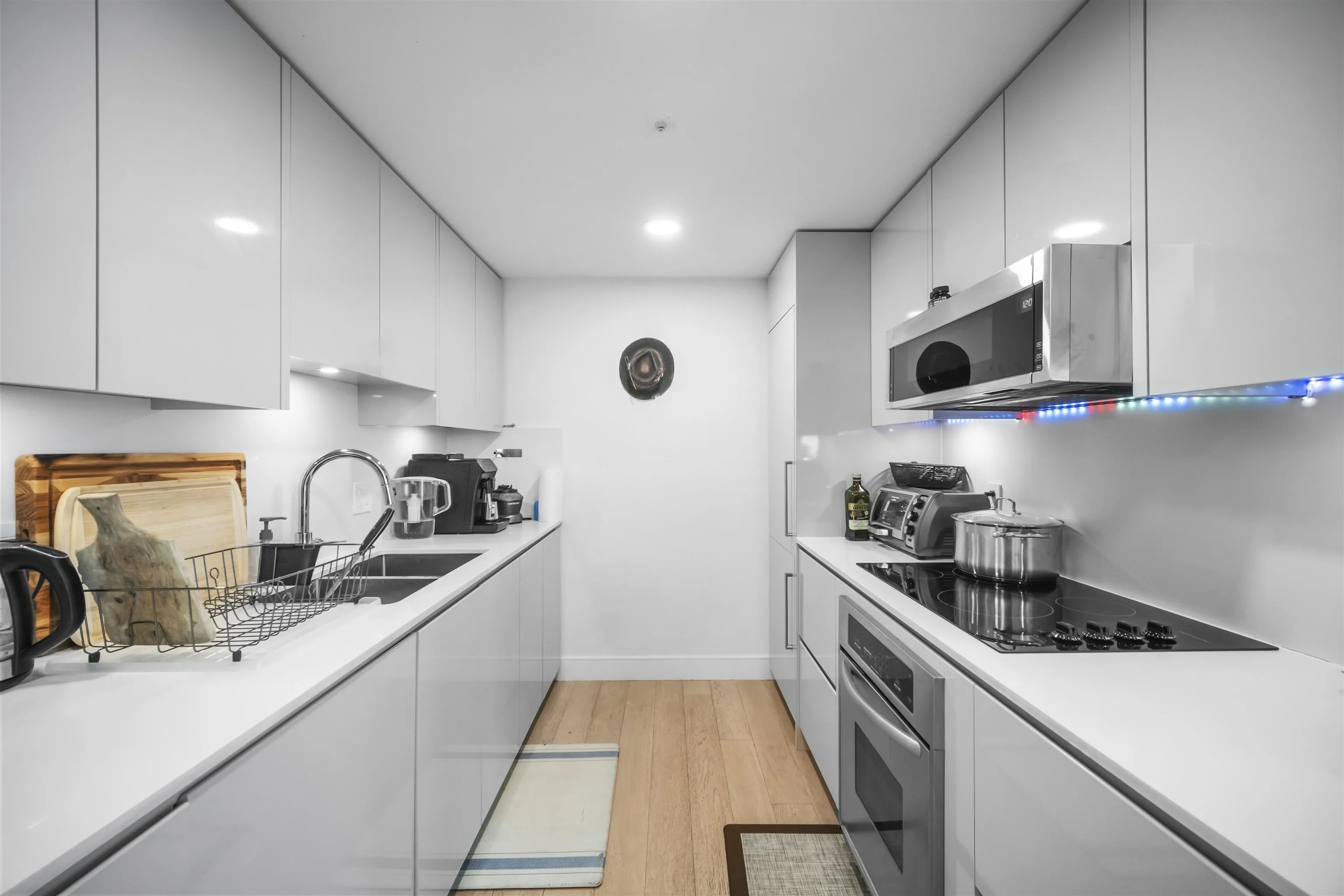 2906 1008 Cambie Street
