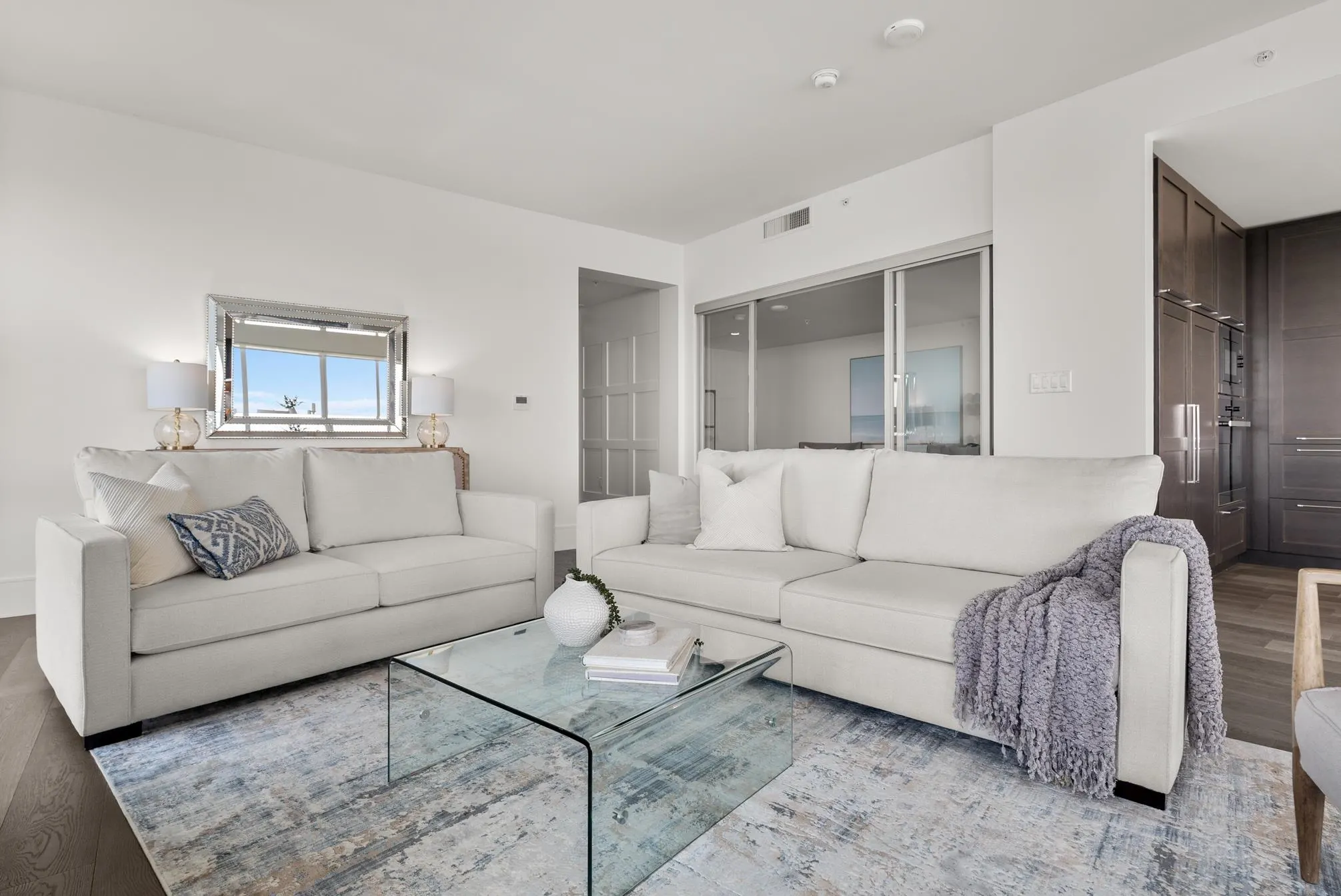 1701 1500 Martin Street