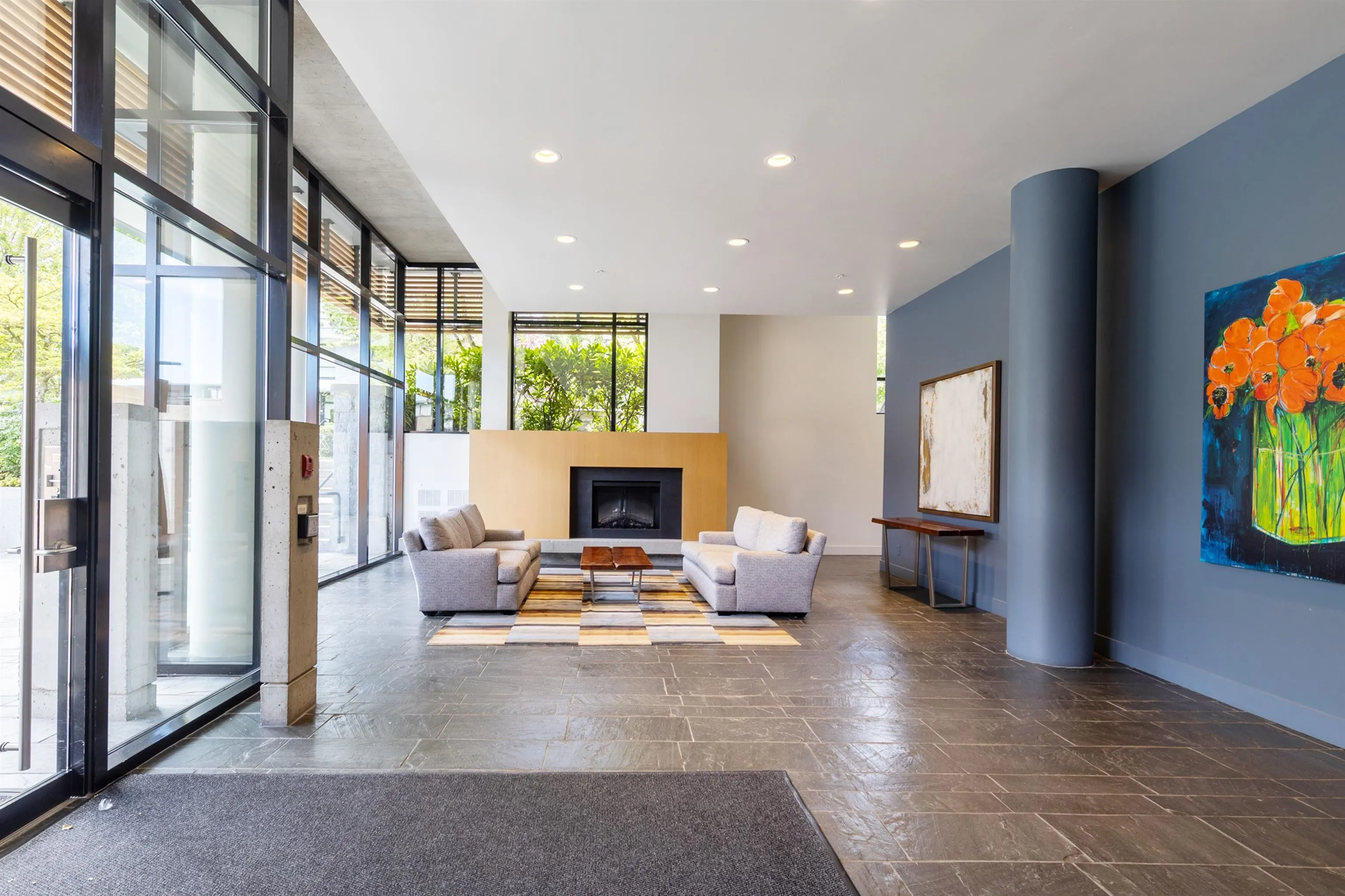 406 5989 Iona Drive