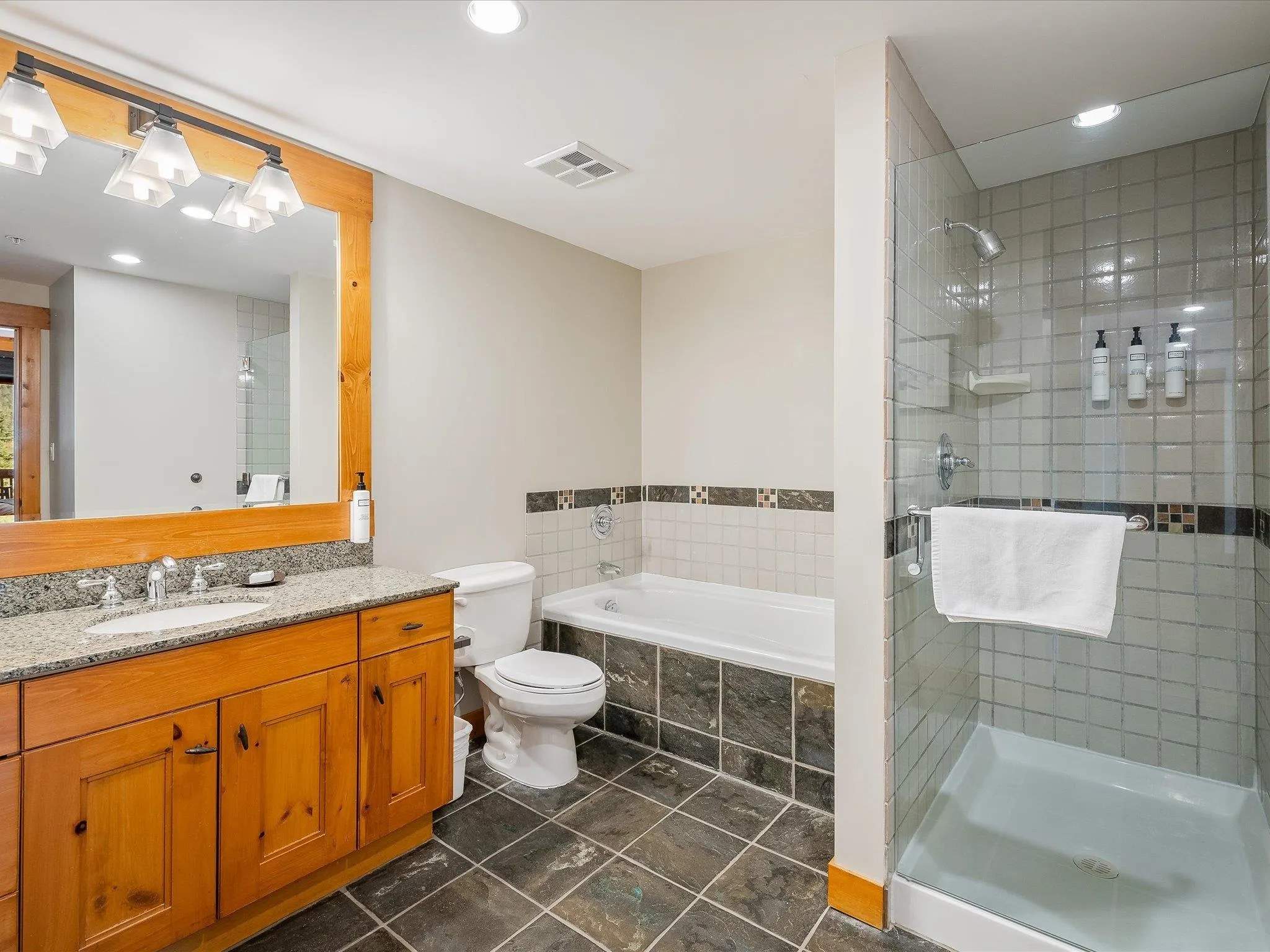 524 2202 Gondola Way