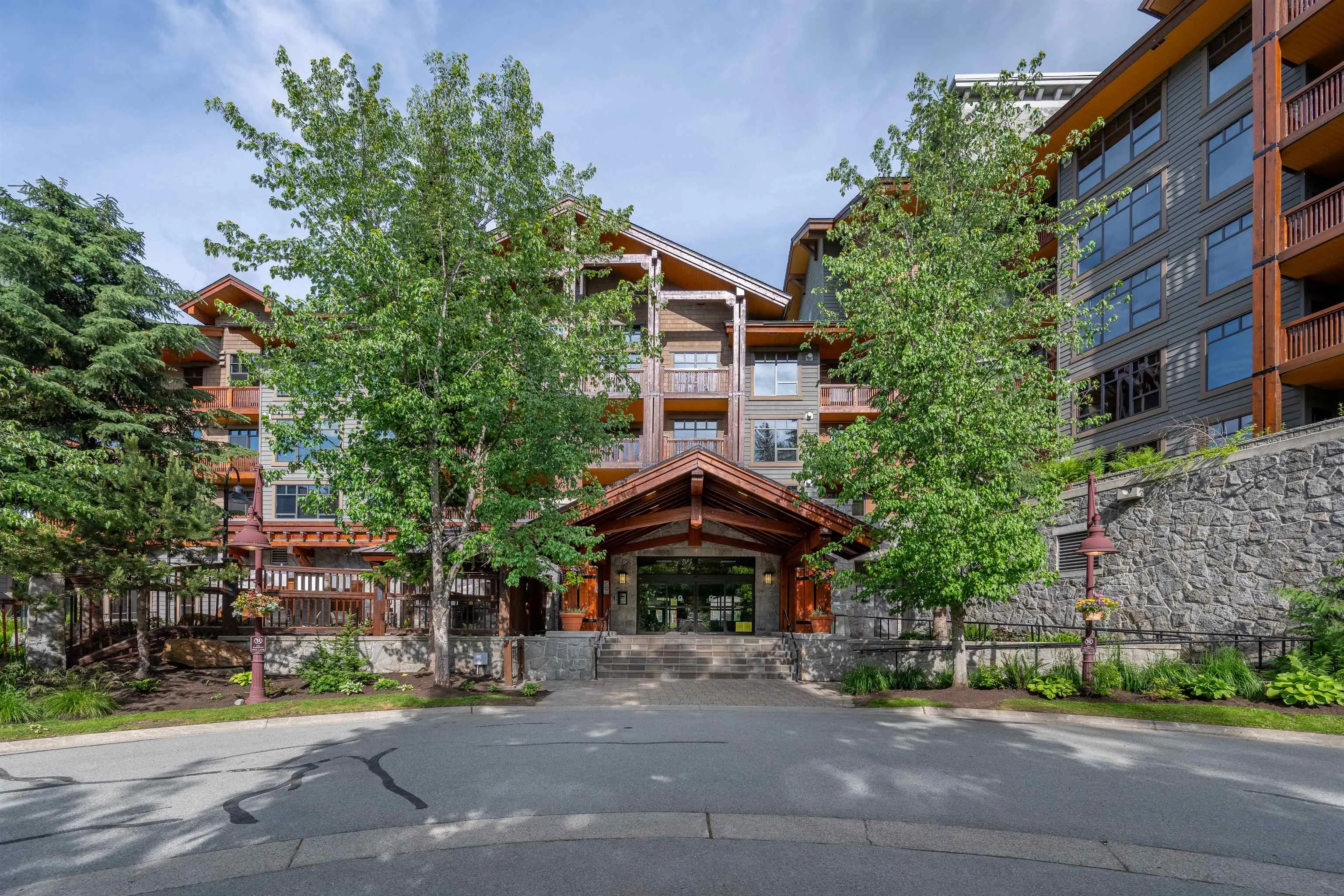 524 2202 Gondola Way