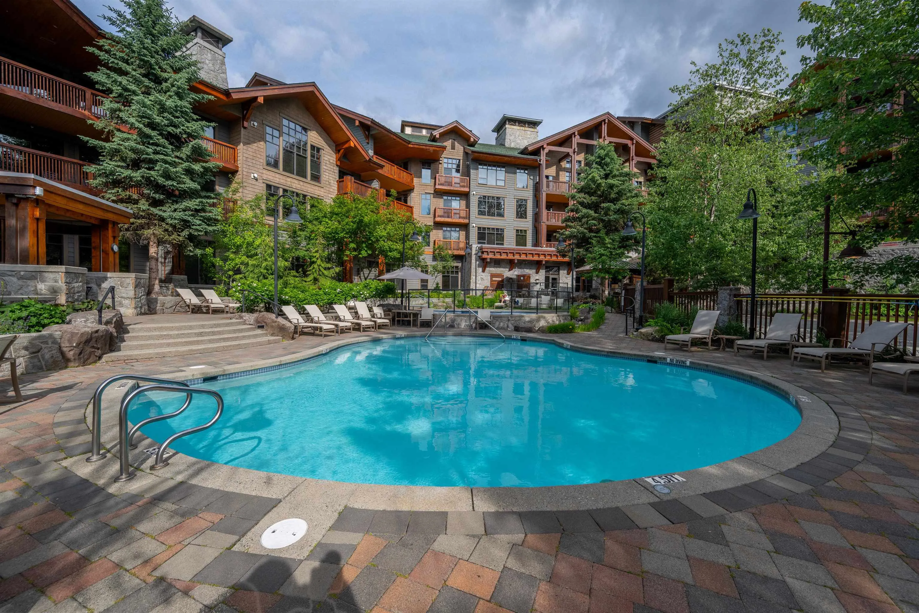 524 2202 Gondola Way