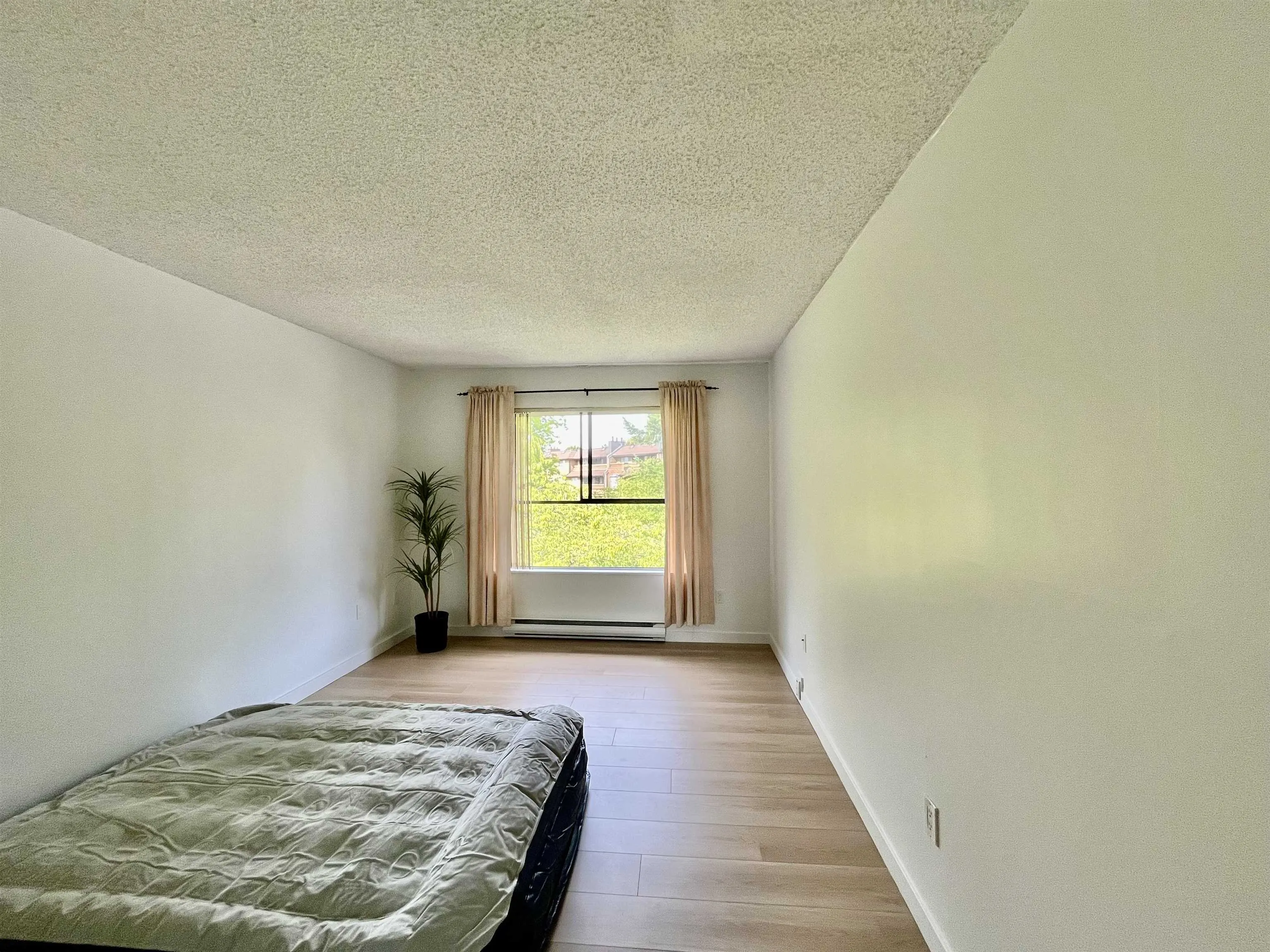 242 7471 Minoru Boulevard