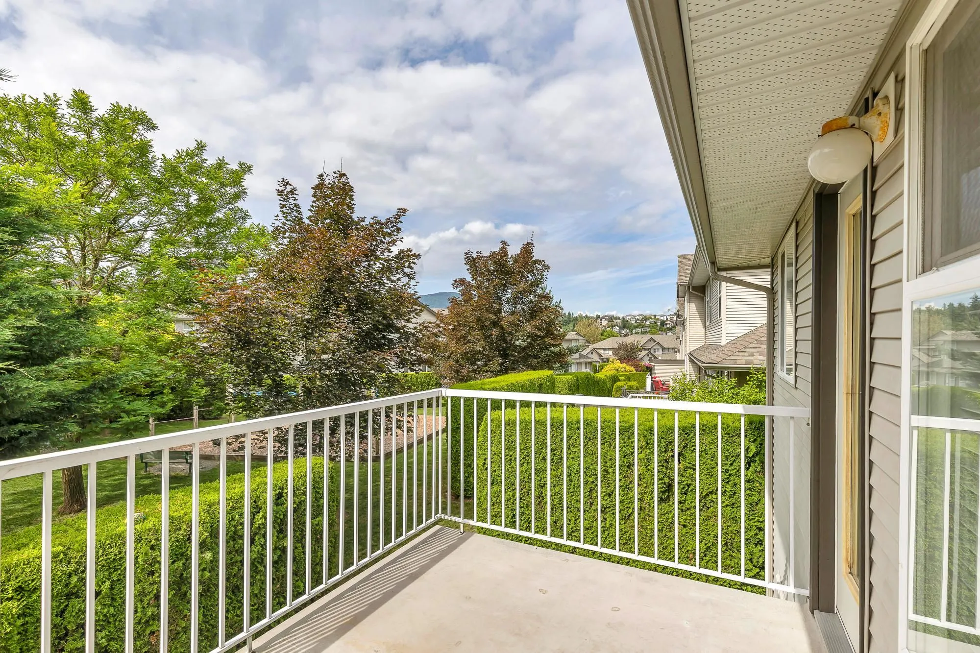 50 46360 Valleyview Road