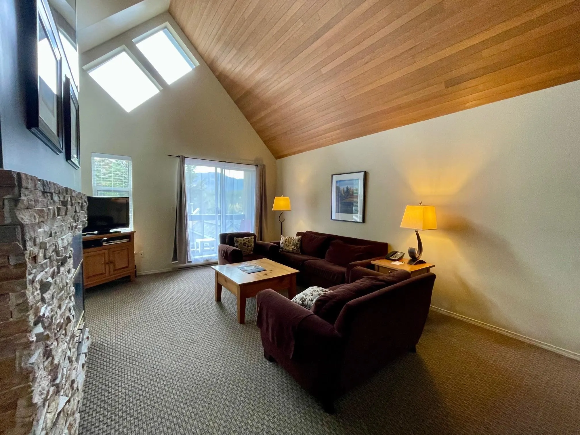 208 4865 Painted Cliff Road