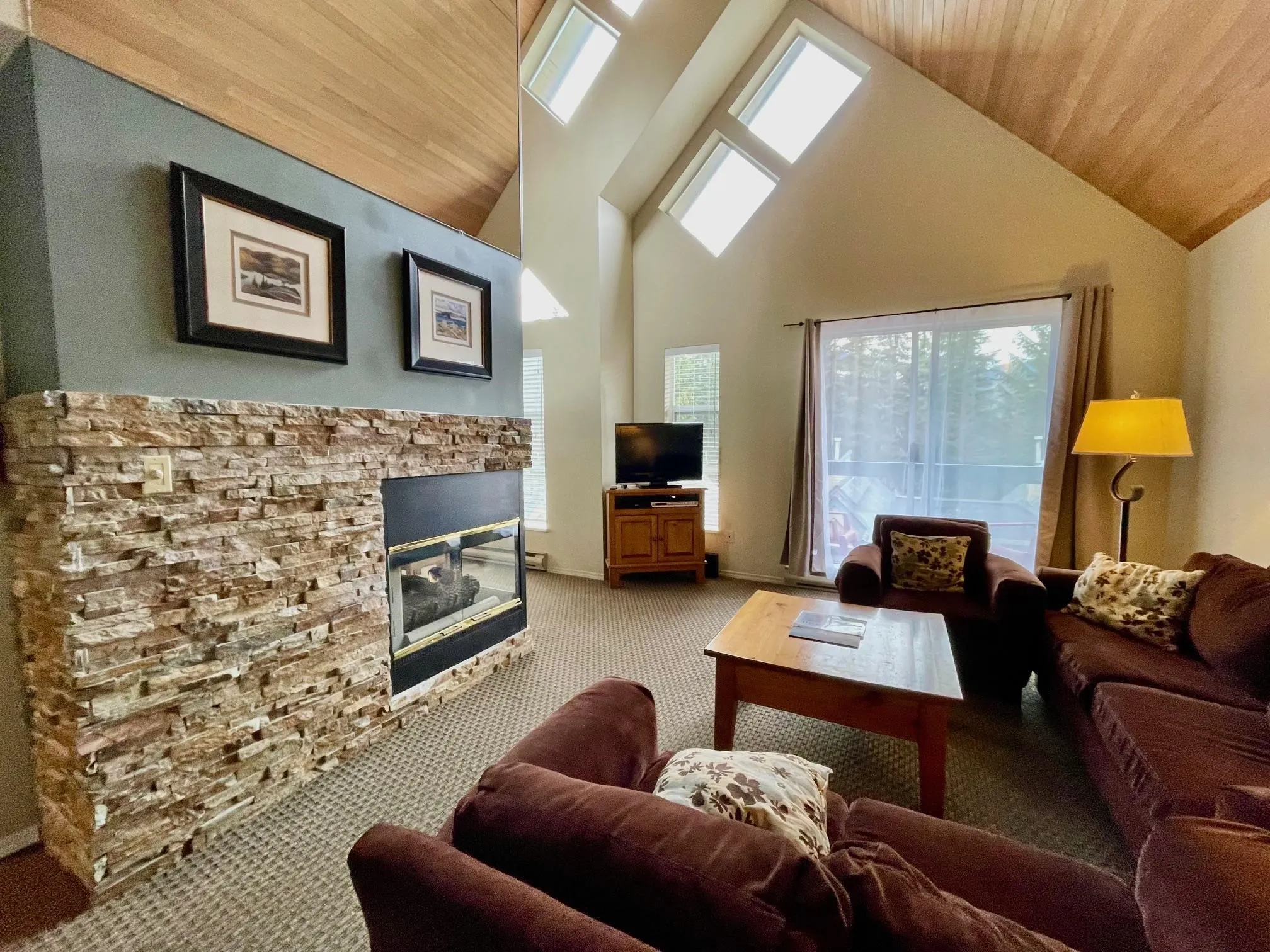 208 4865 Painted Cliff Road