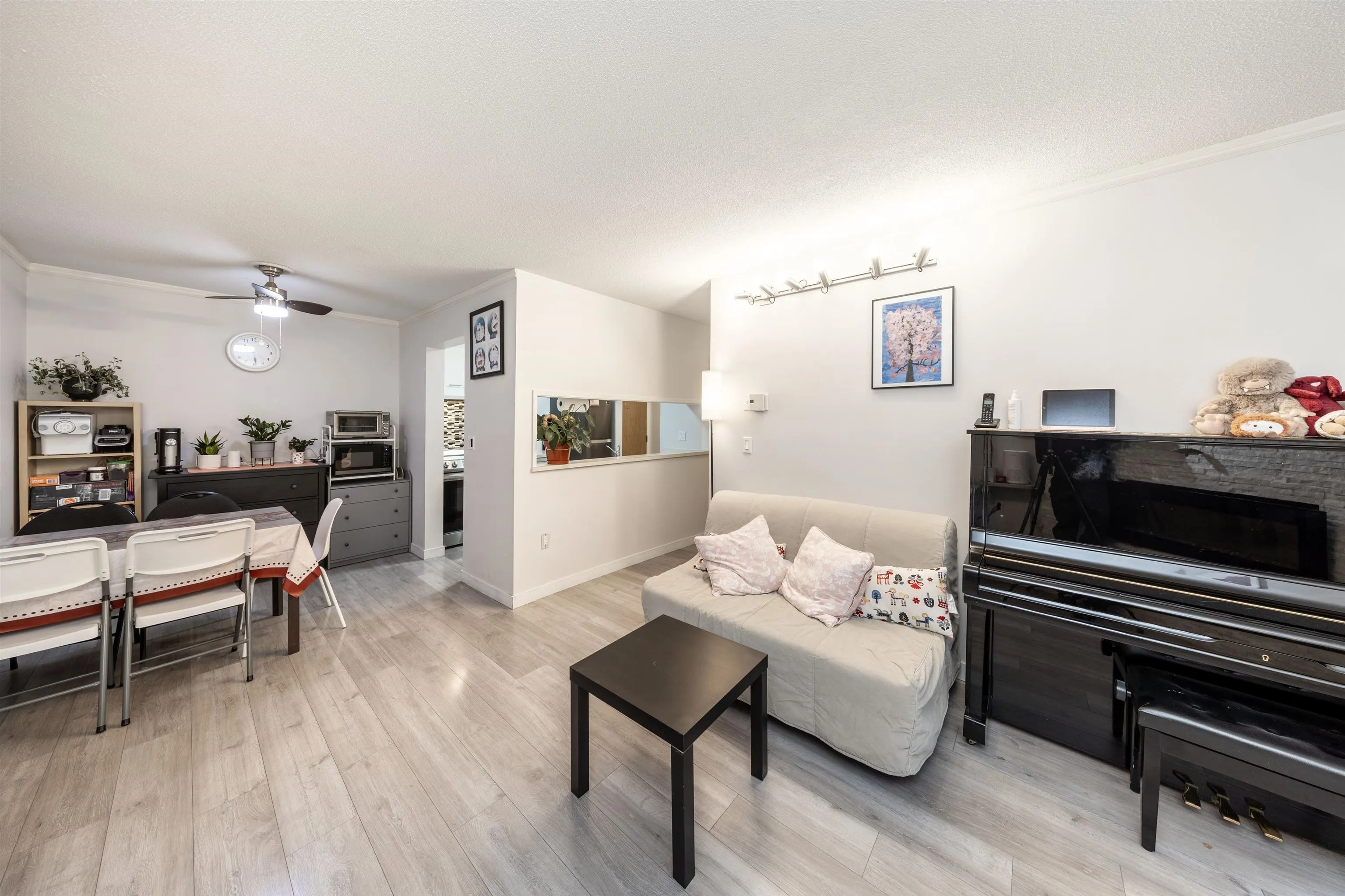 136 7651 Minoru Boulevard