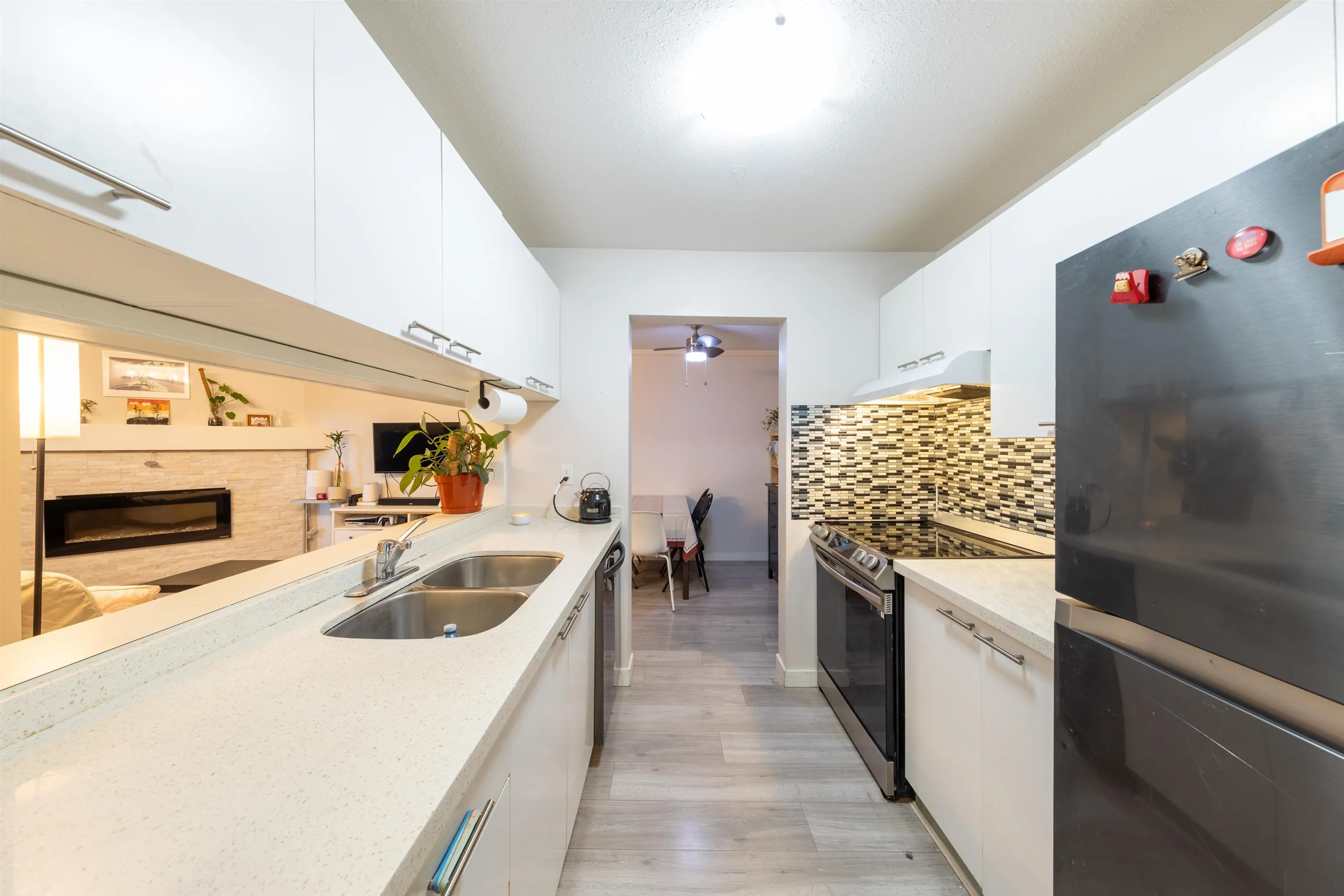 136 7651 Minoru Boulevard