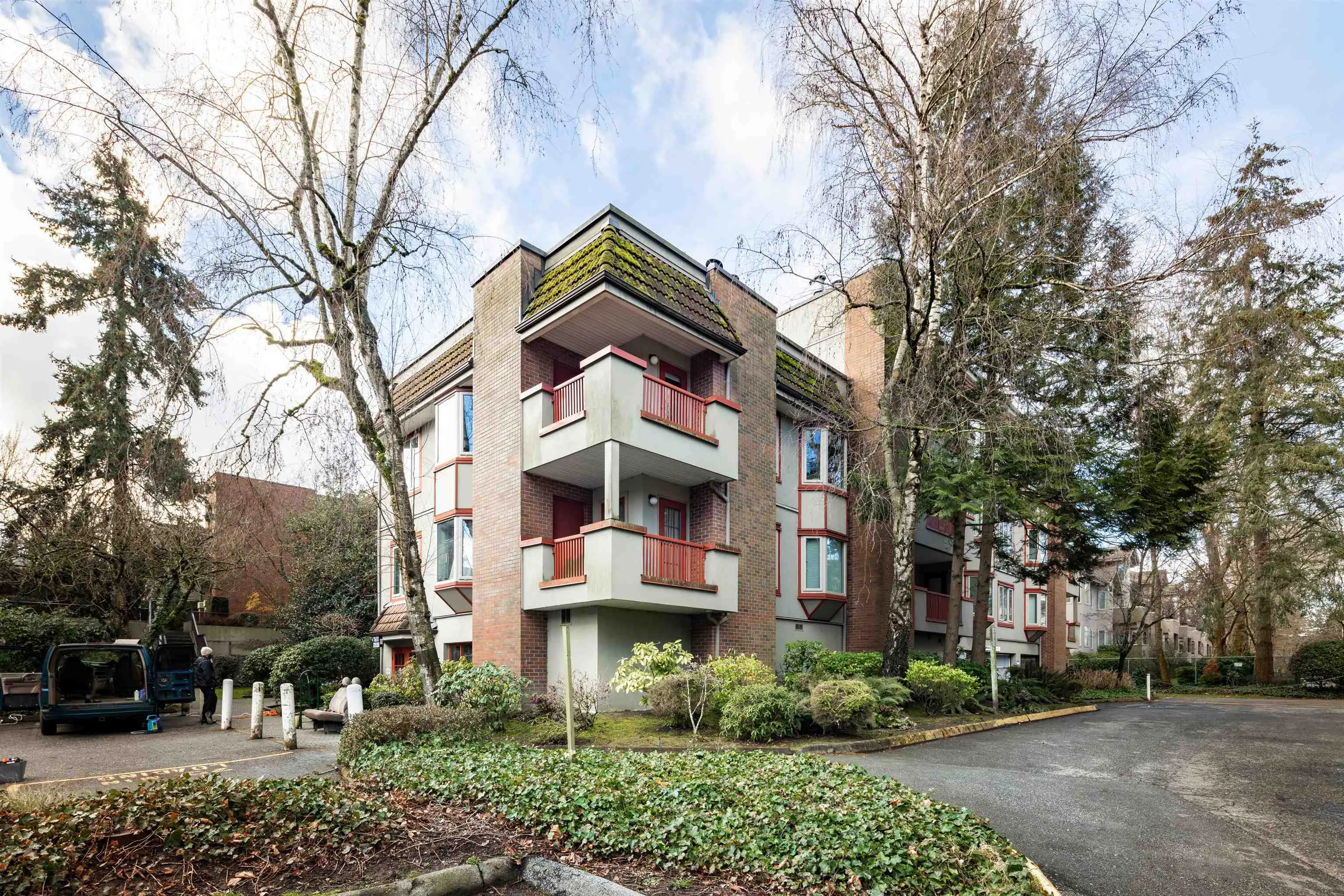 136 7651 Minoru Boulevard