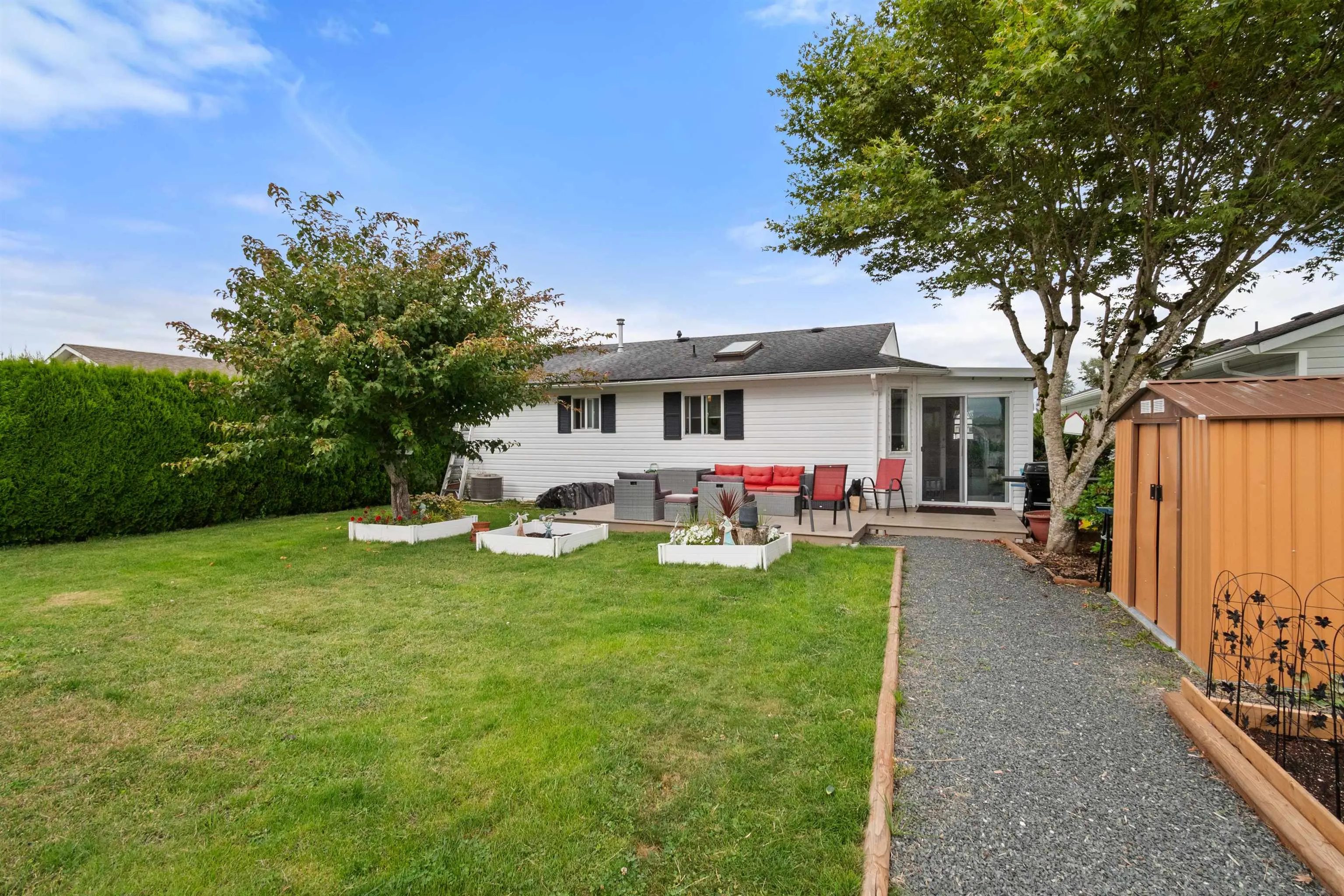 33 45918 Knight Road