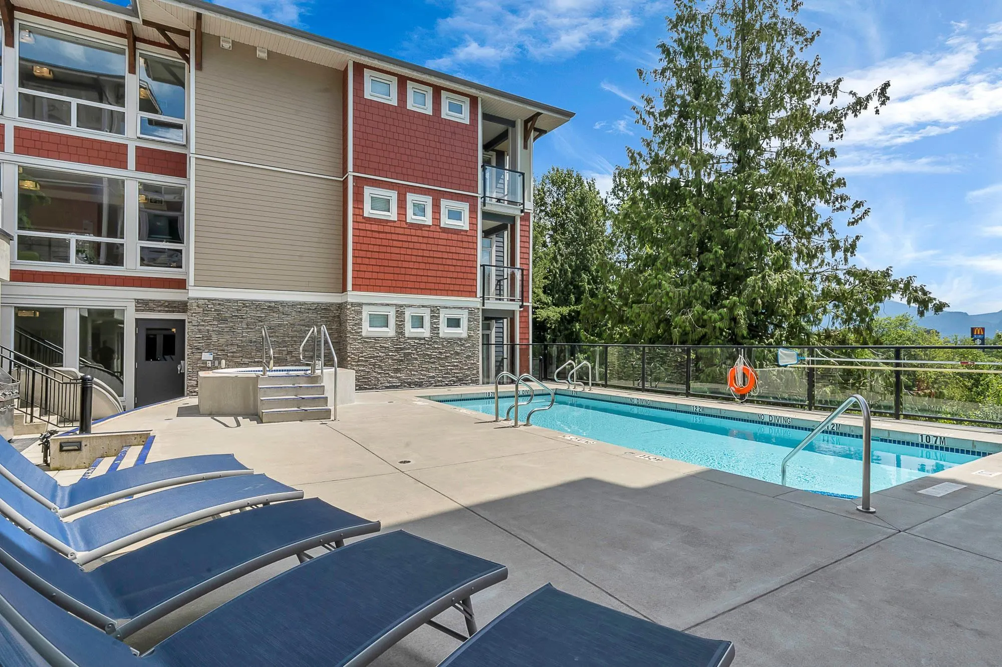2 2238 Whatcom Road