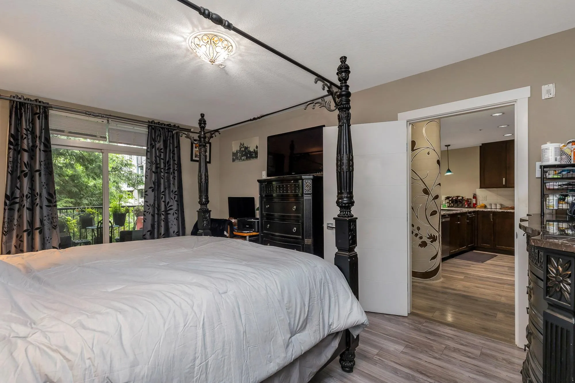 2 2238 Whatcom Road
