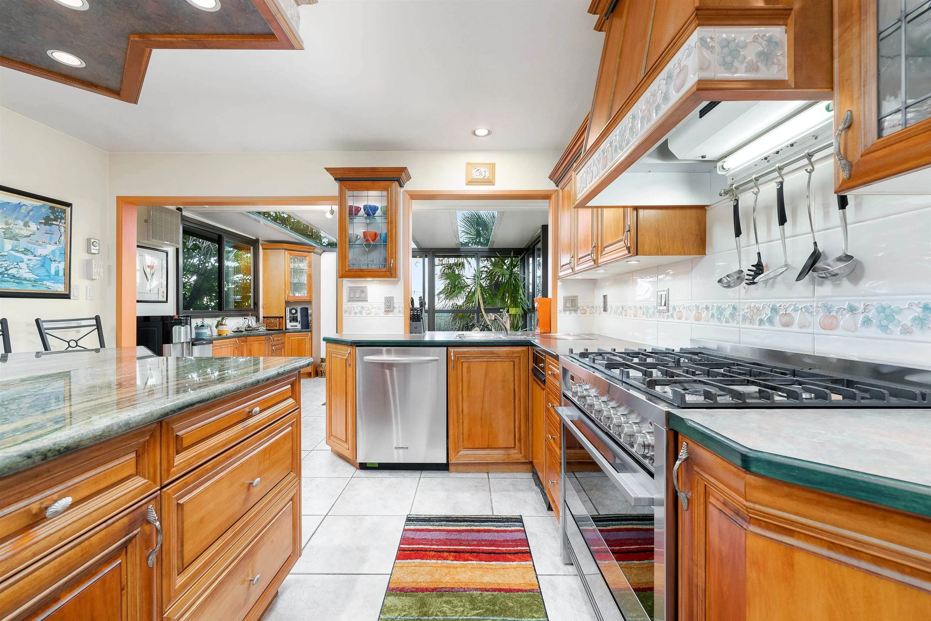 140 E 8th Avenue