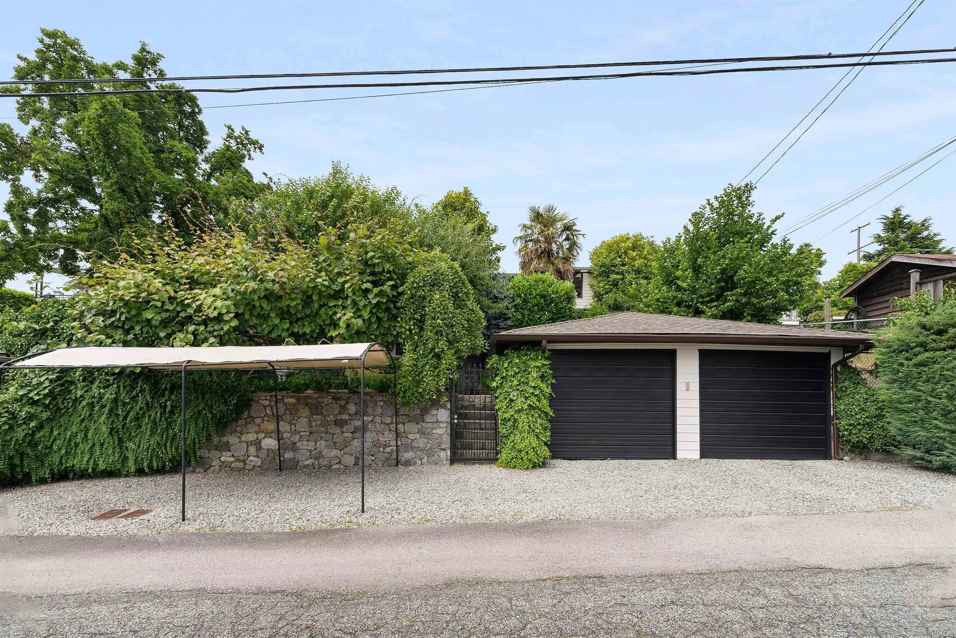 140 E 8th Avenue