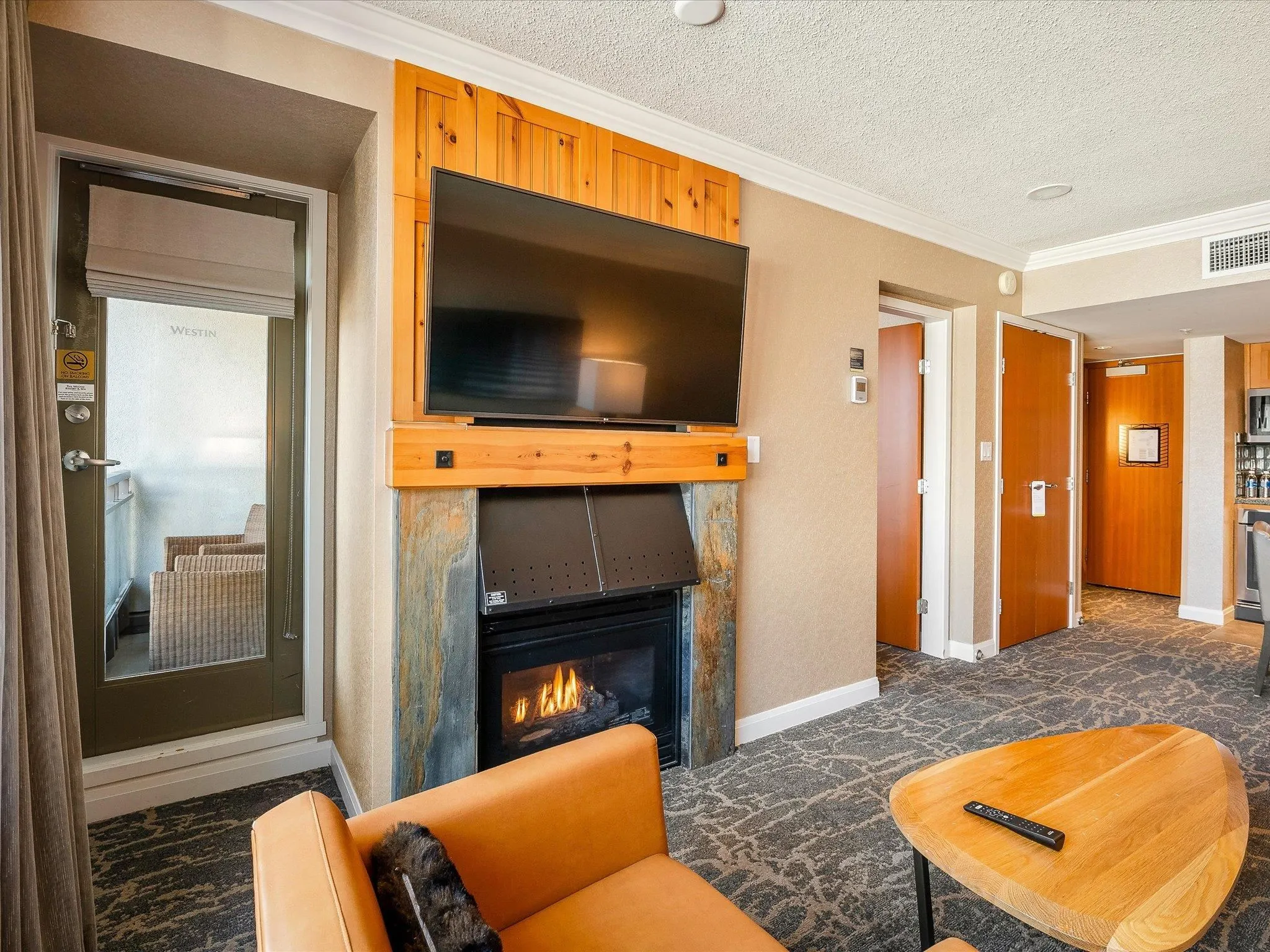 978 4090 Whistler Way