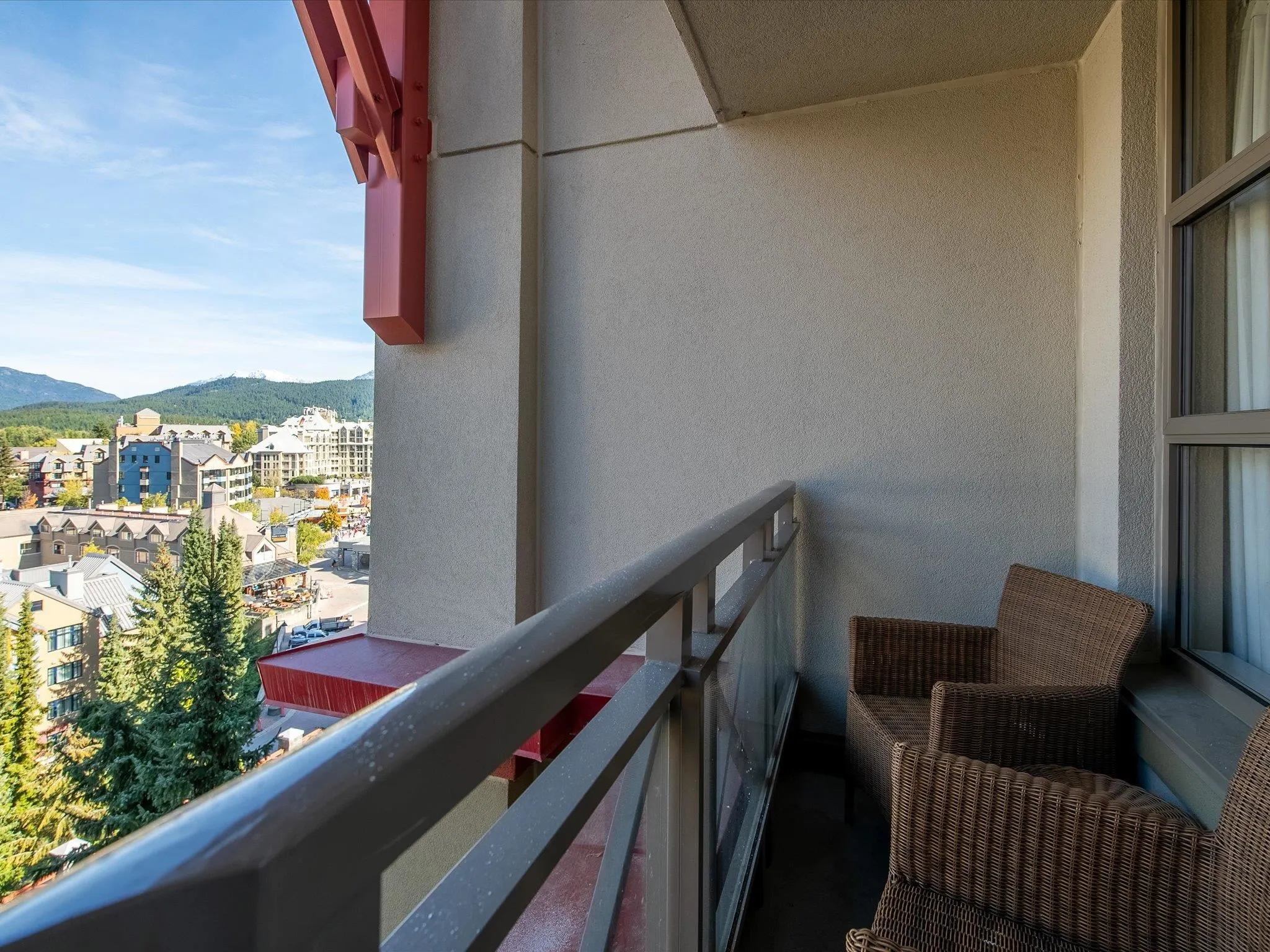 978 4090 Whistler Way
