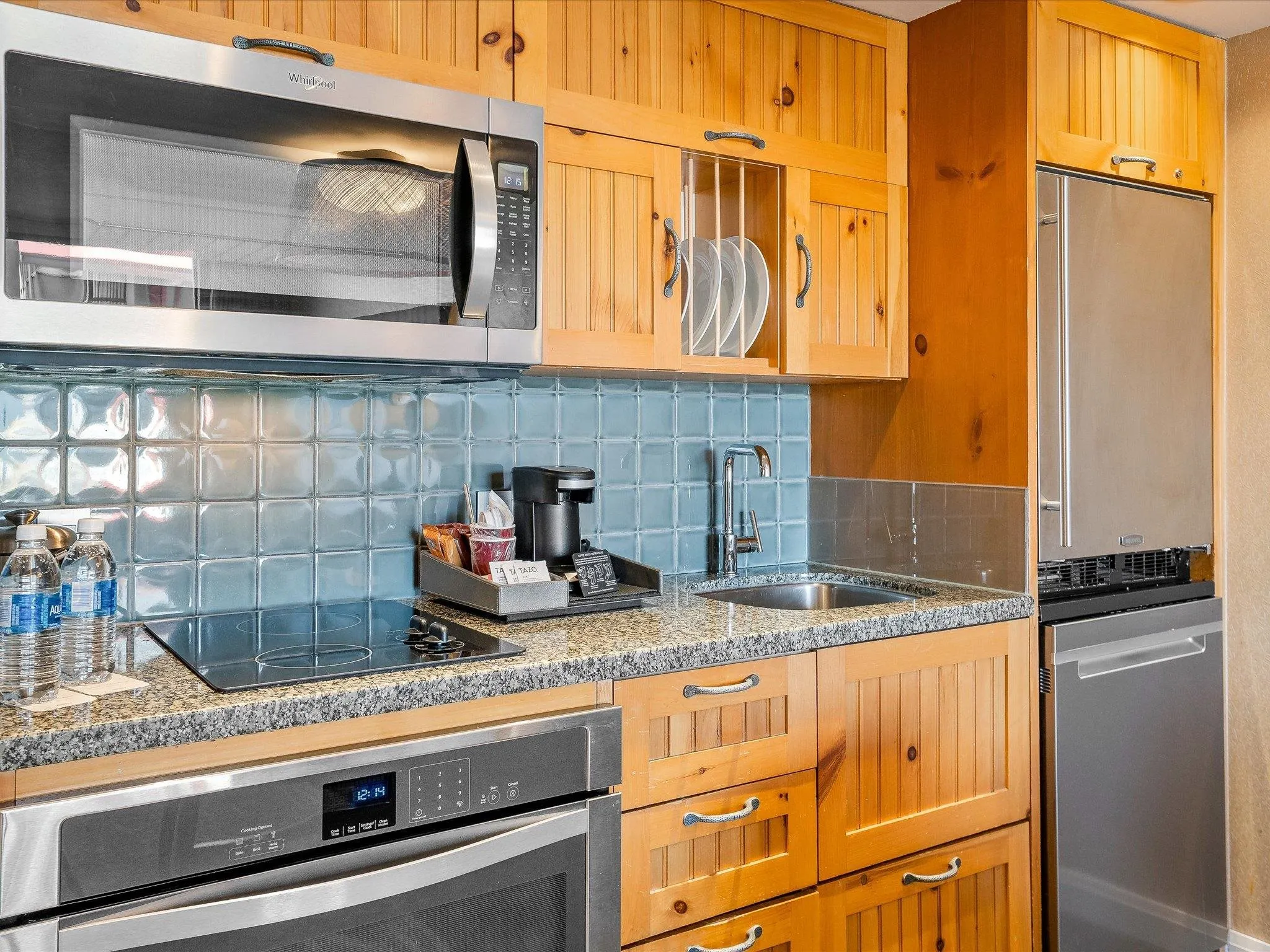 978 4090 Whistler Way
