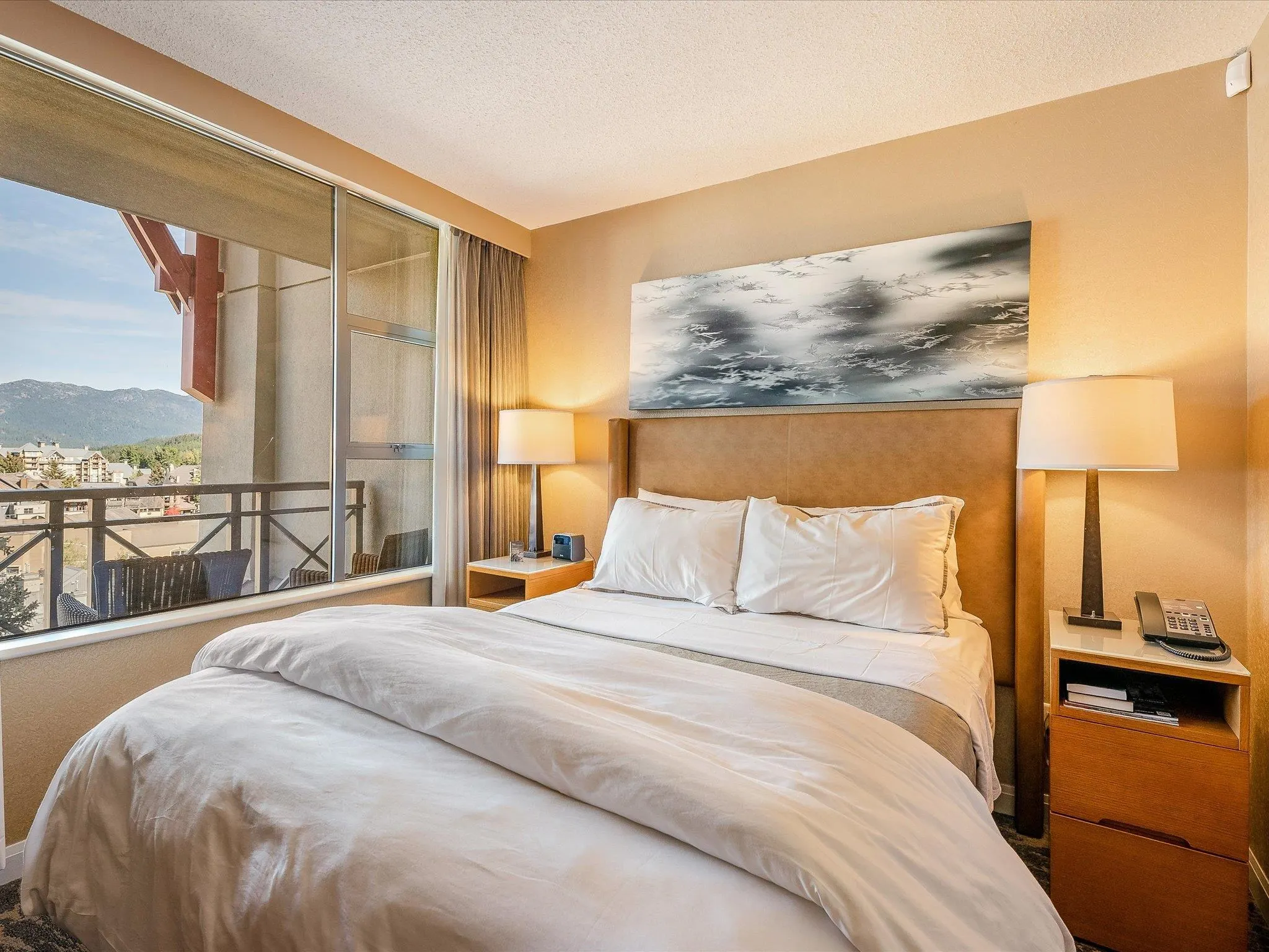 978 4090 Whistler Way