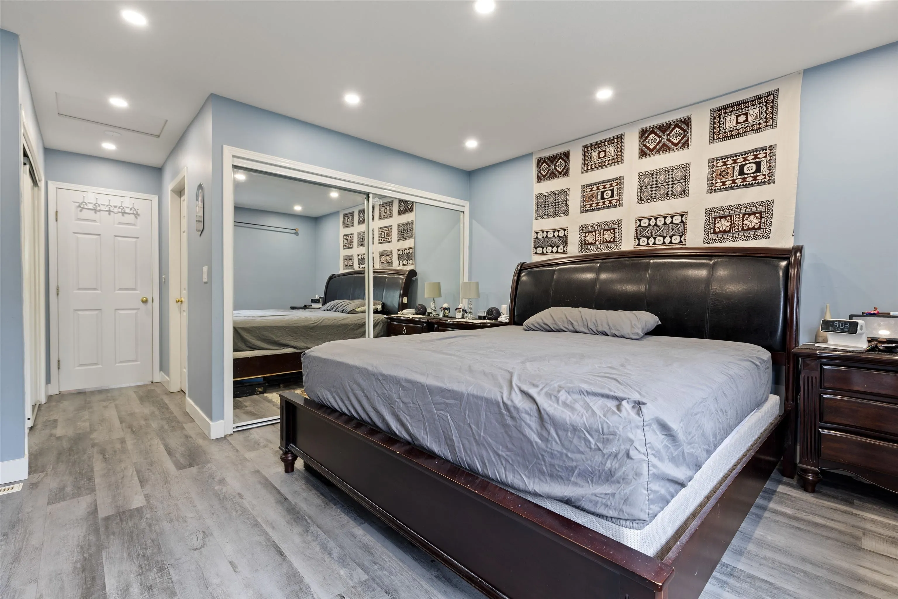 8 8111 160 Street