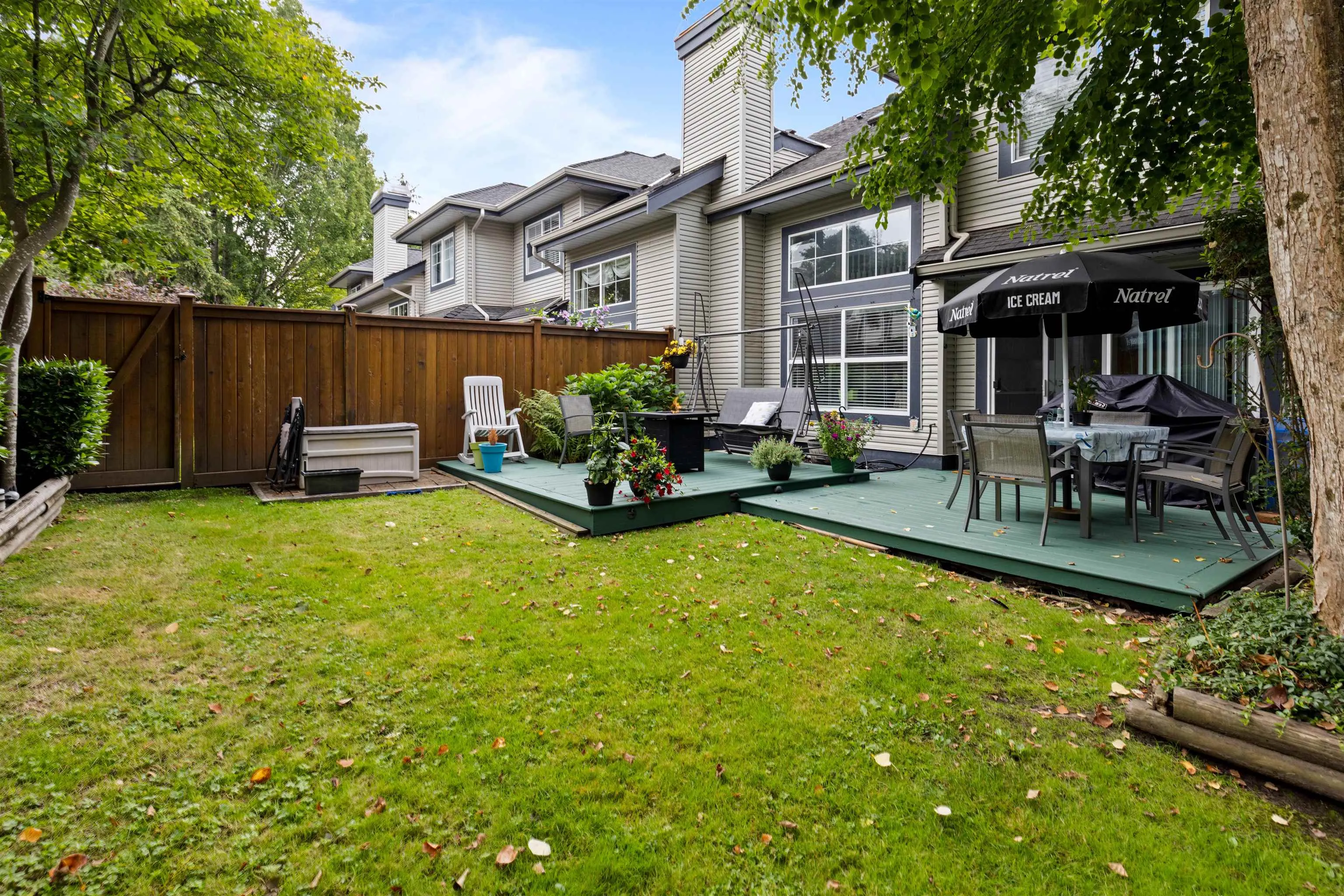 8 8111 160 Street