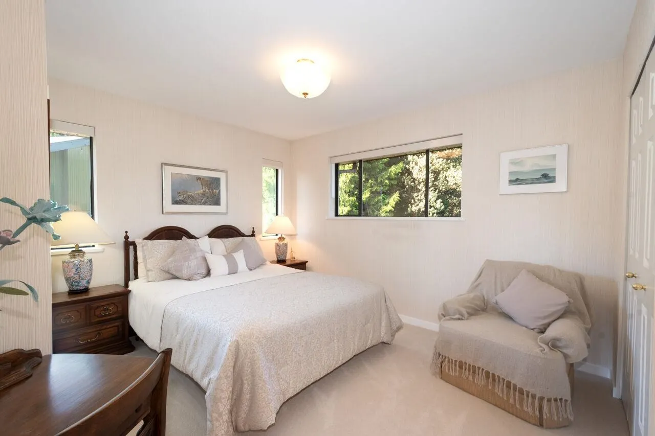 4228 Rockridge Crescent