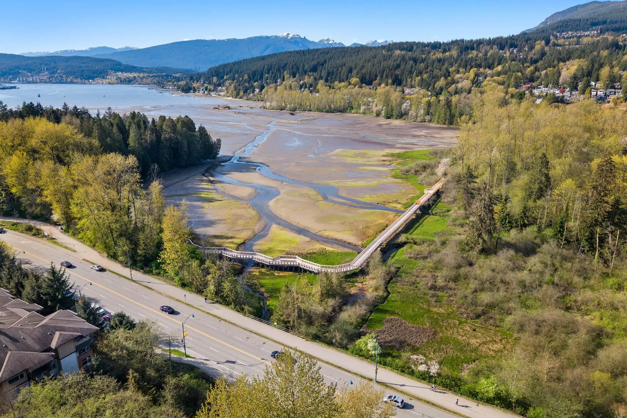 706 651 Nootka Way