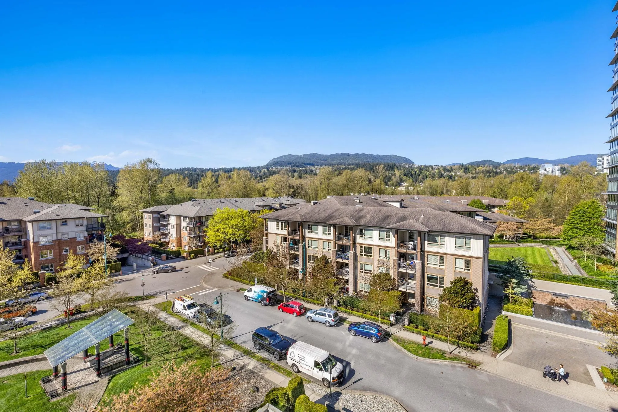 706 651 Nootka Way
