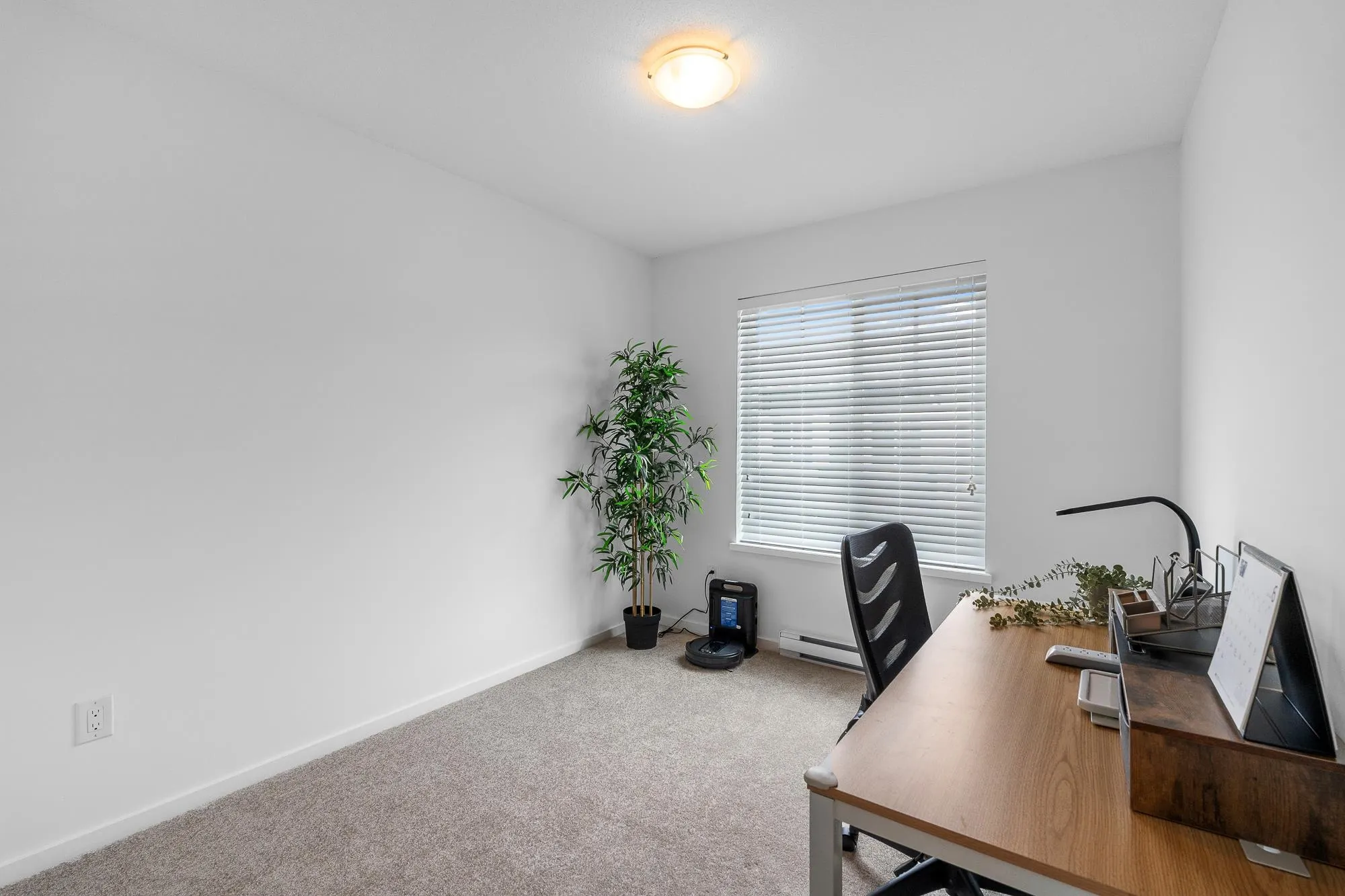 111 15850 85 Avenue