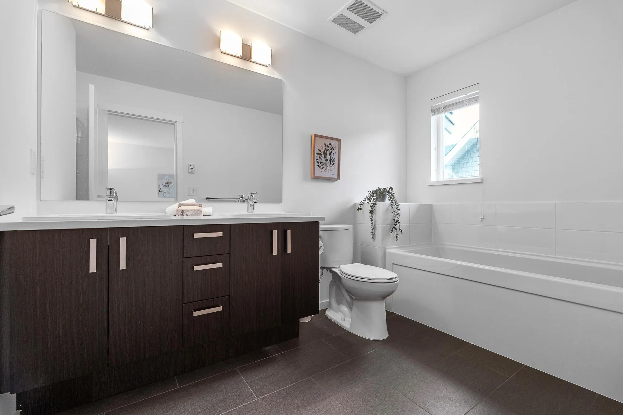 111 15850 85 Avenue