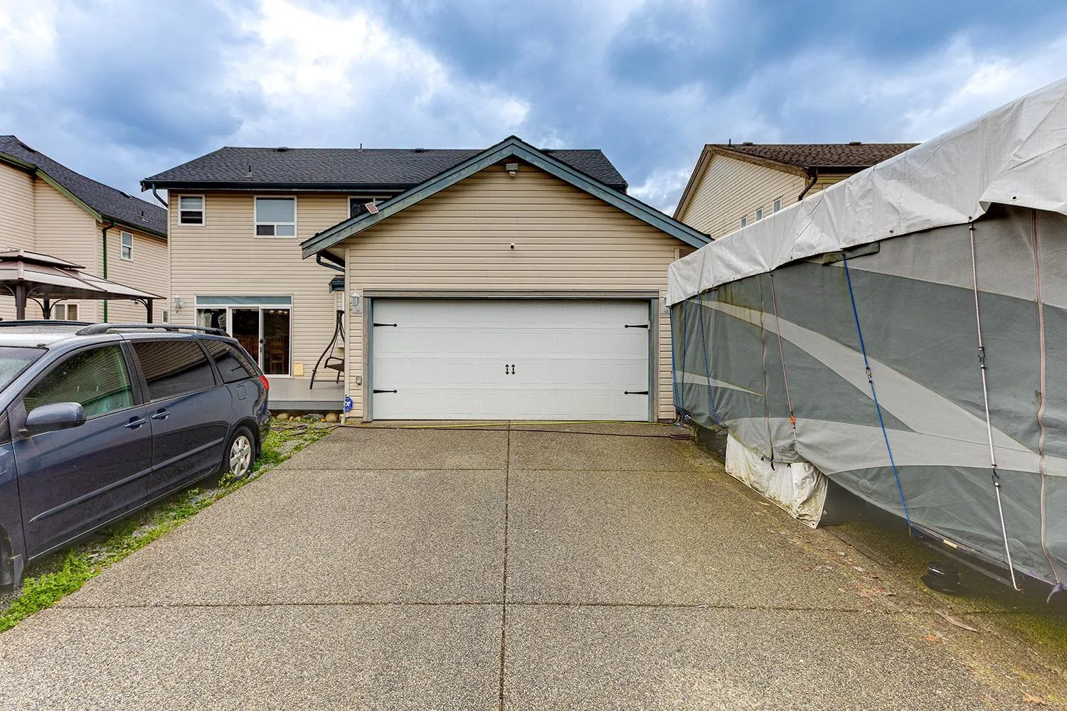 1077 Riverside Drive