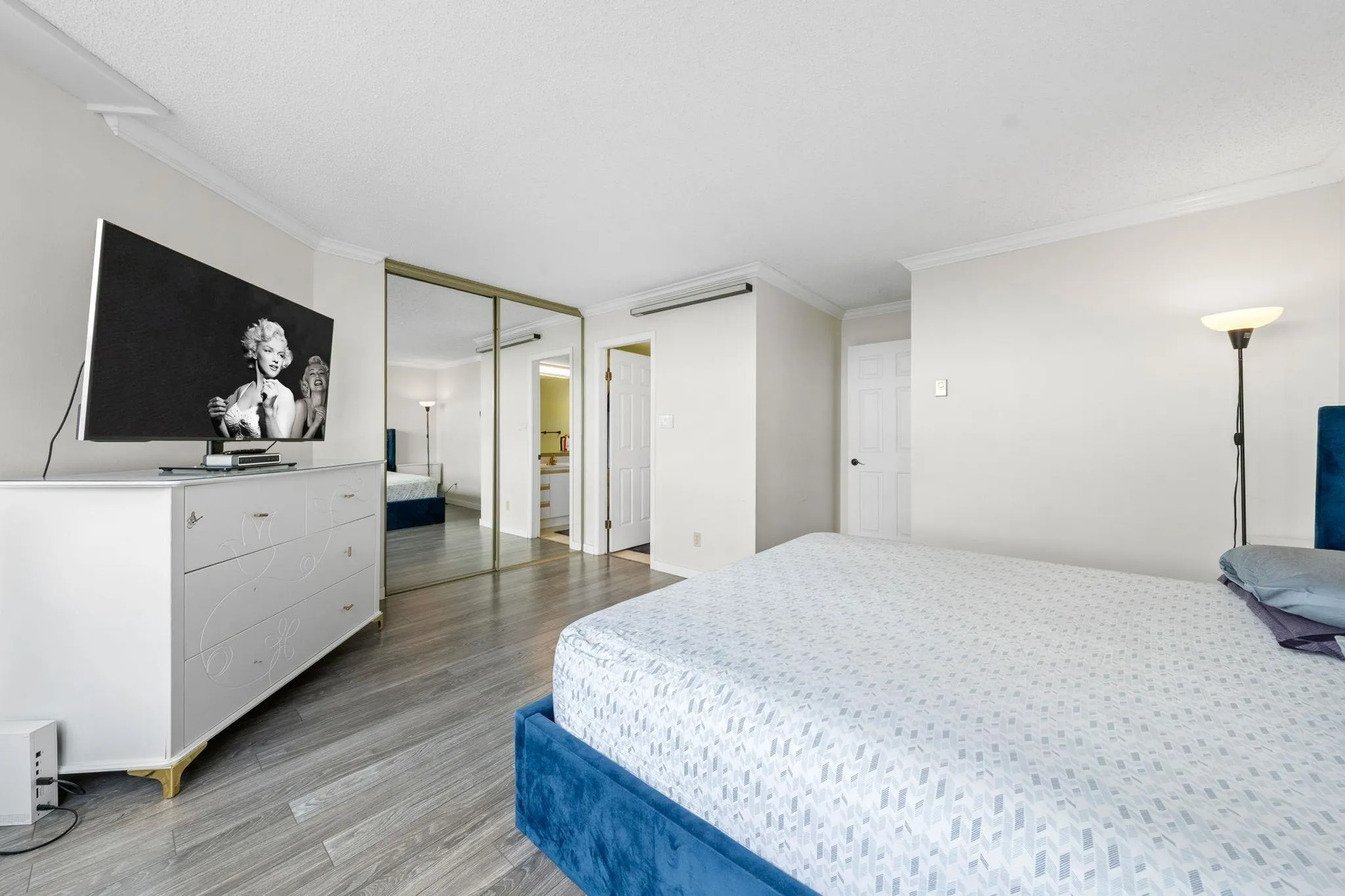 1002 11920 80 Avenue