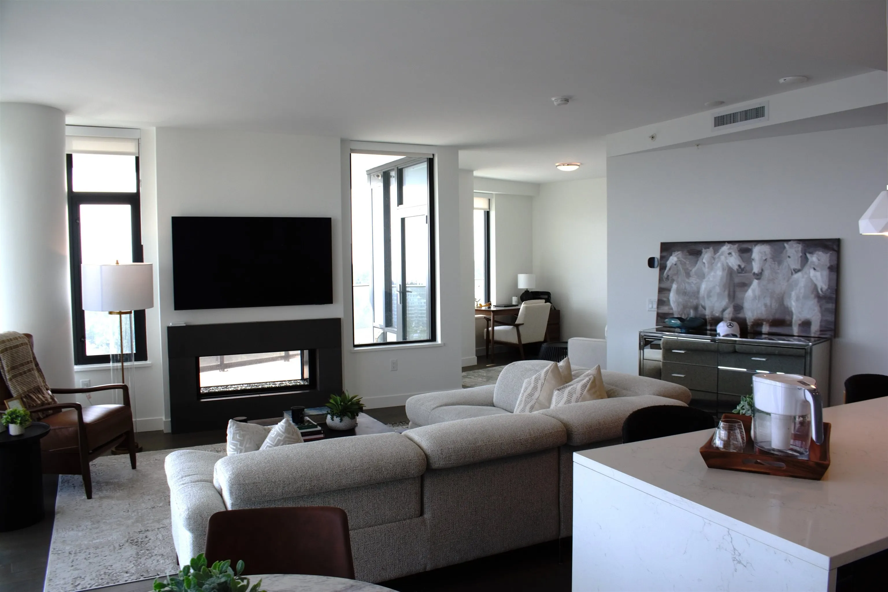 1905 1588 Johnston Road