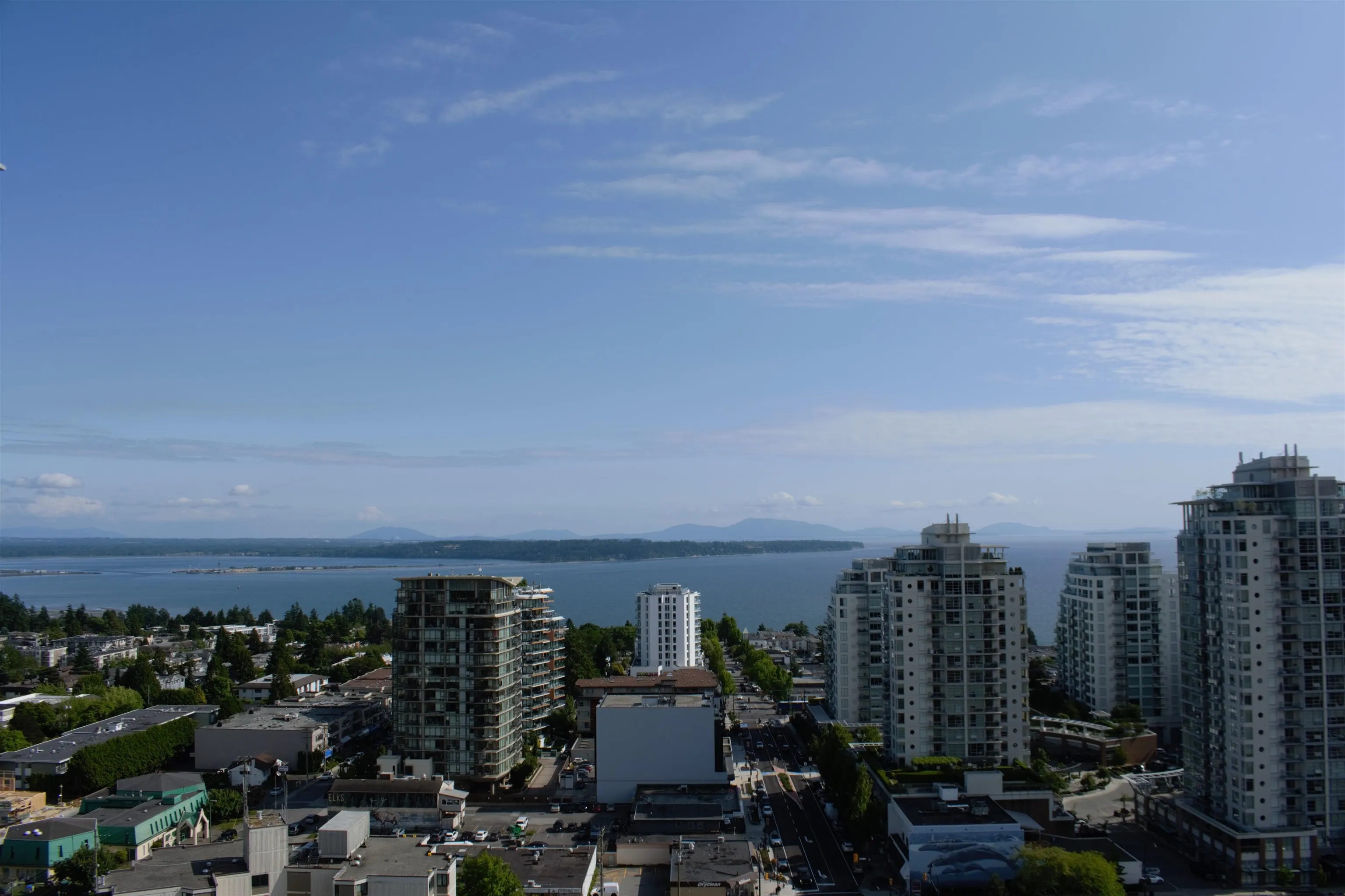 1905 1588 Johnston Road