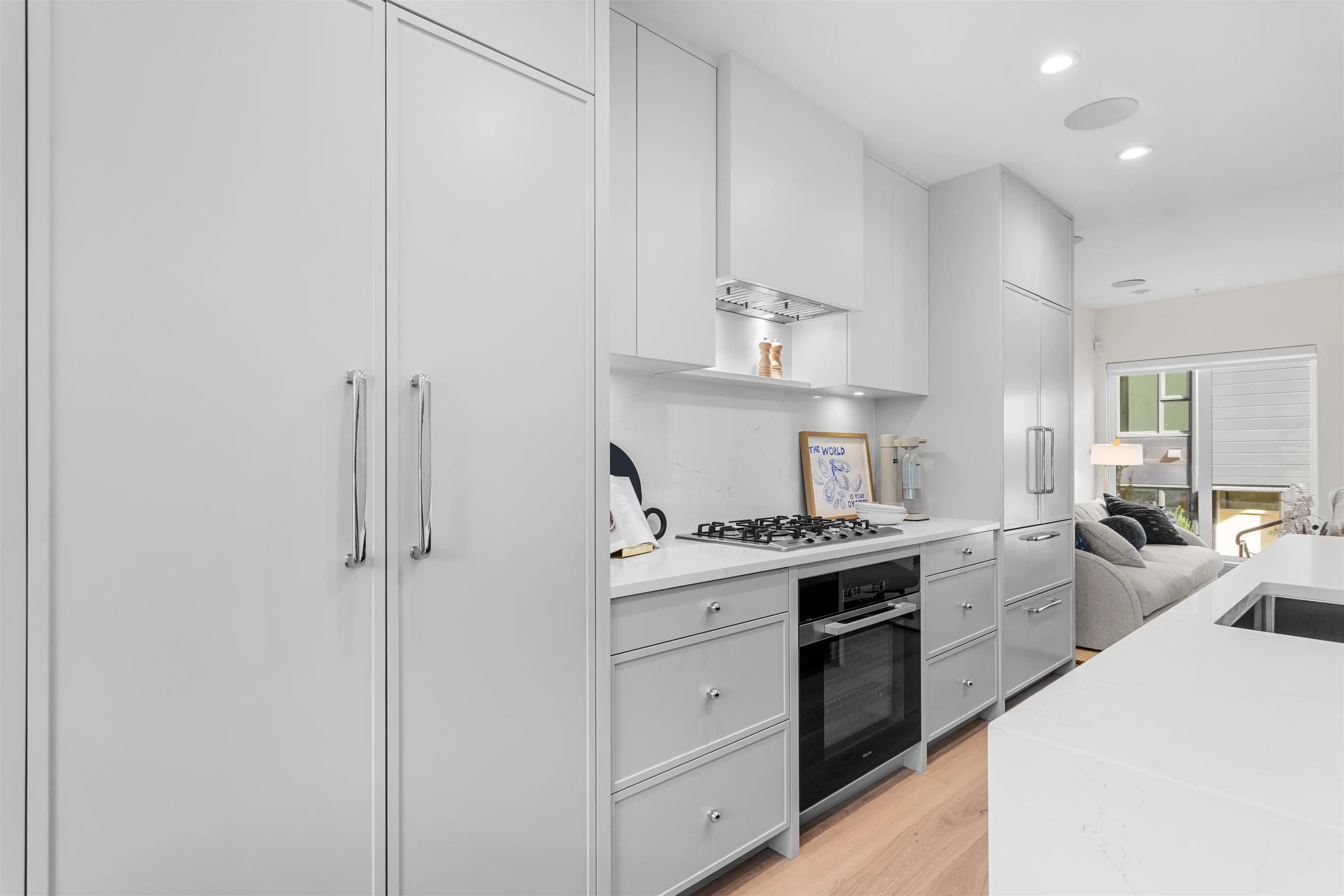 557 W 26th Avenue