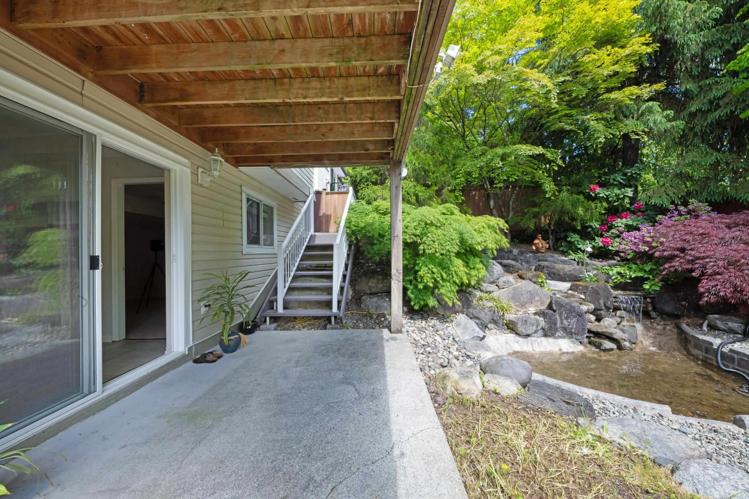 6 Linden Street