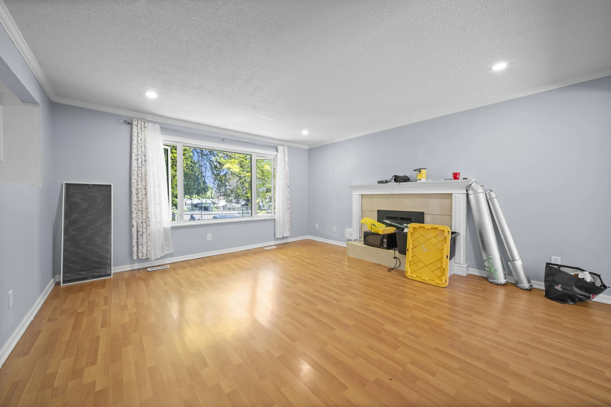 6194 Palomino Crescent