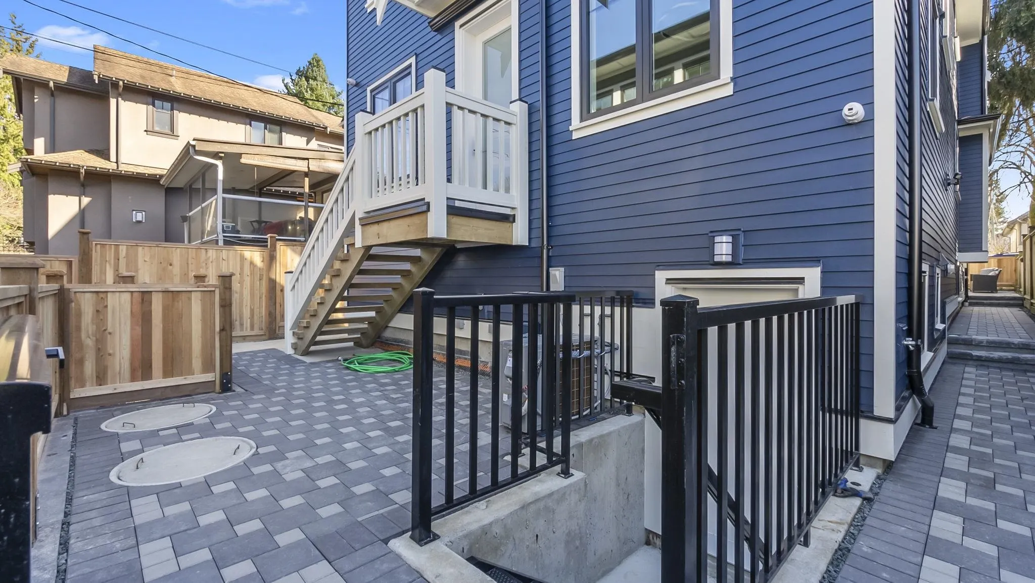 525 E 11th Avenue
