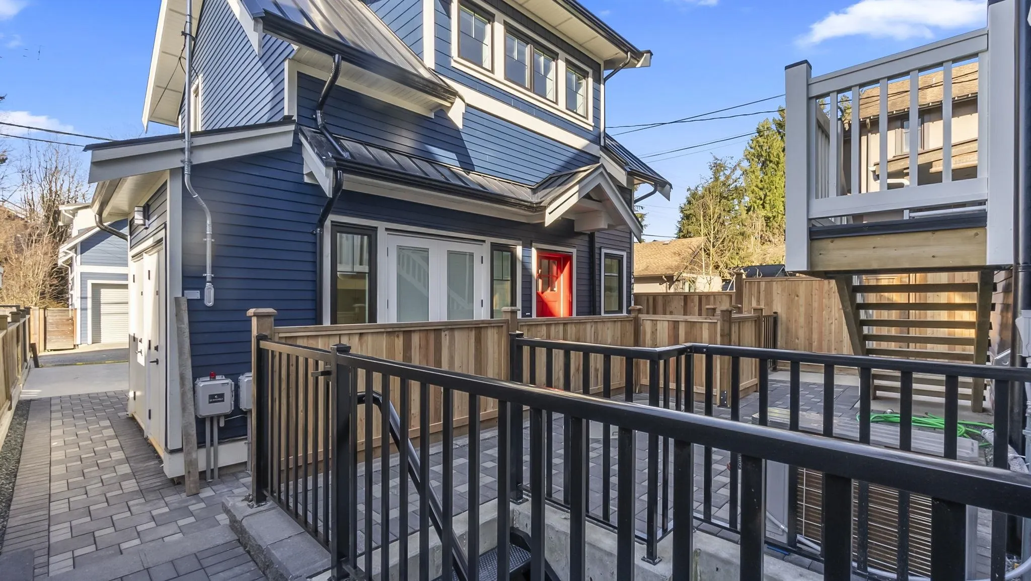525 E 11th Avenue