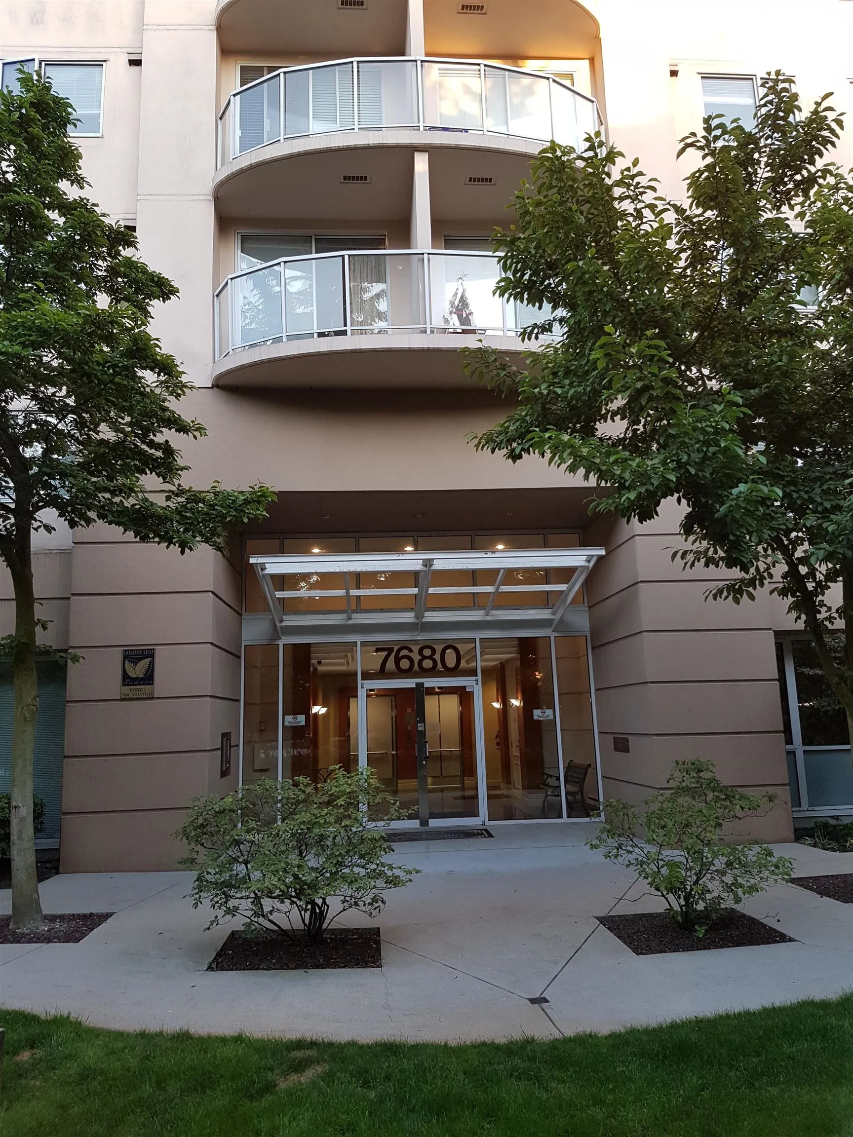 1302 7680 Granville Avenue