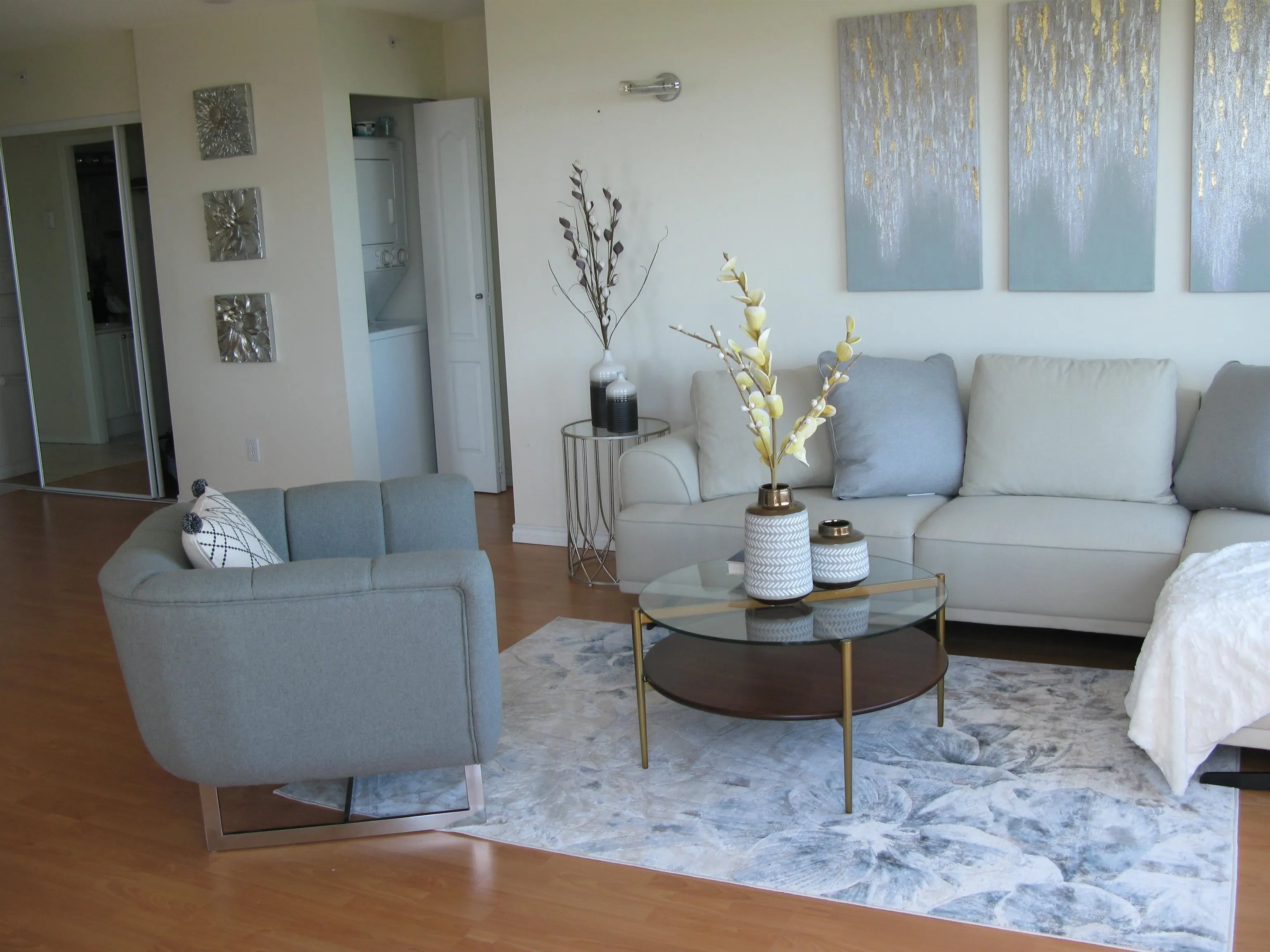 1302 7680 Granville Avenue