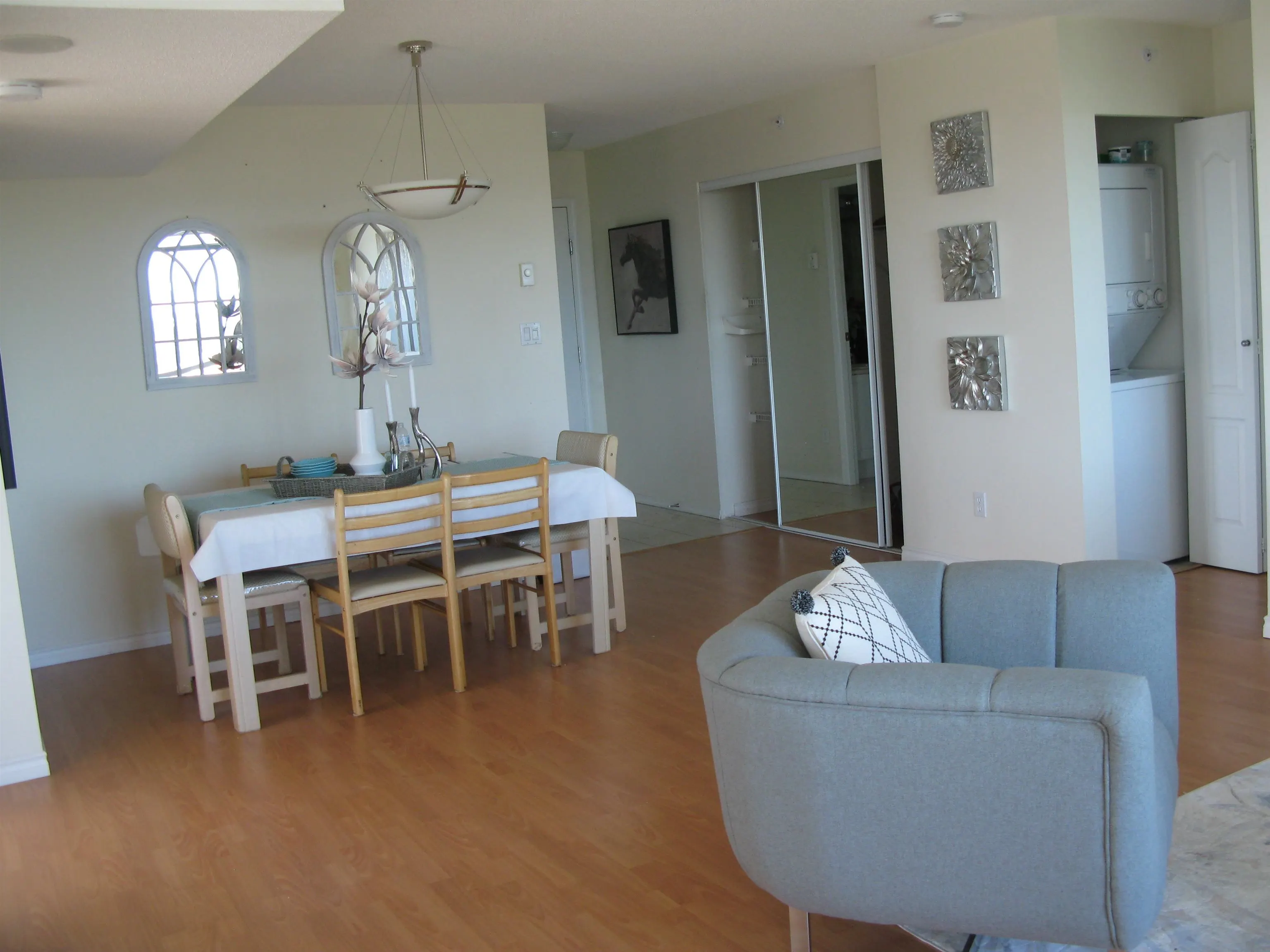 1302 7680 Granville Avenue
